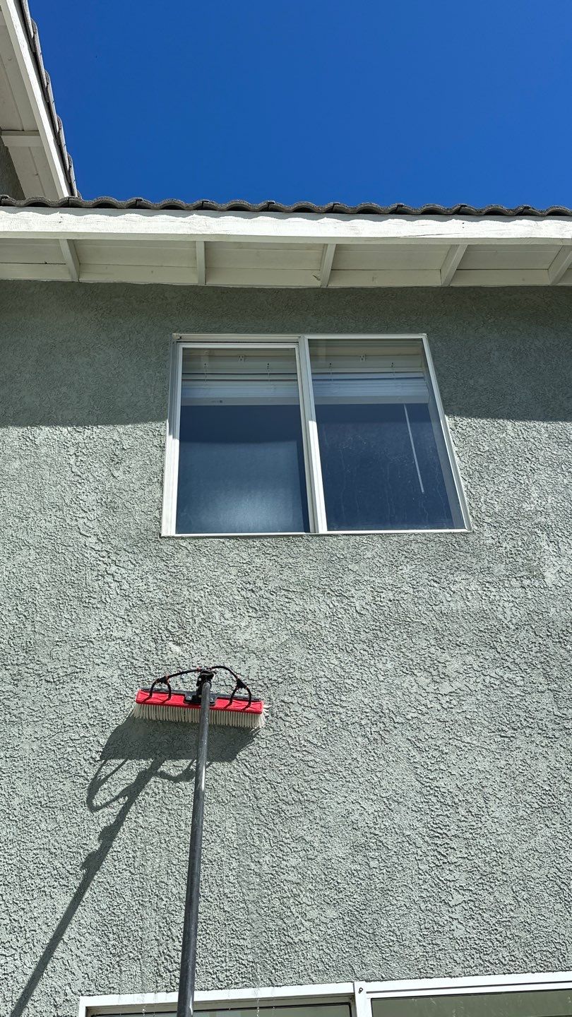 House washing, window cleaning, and screen repair by Property Cleaning Experts