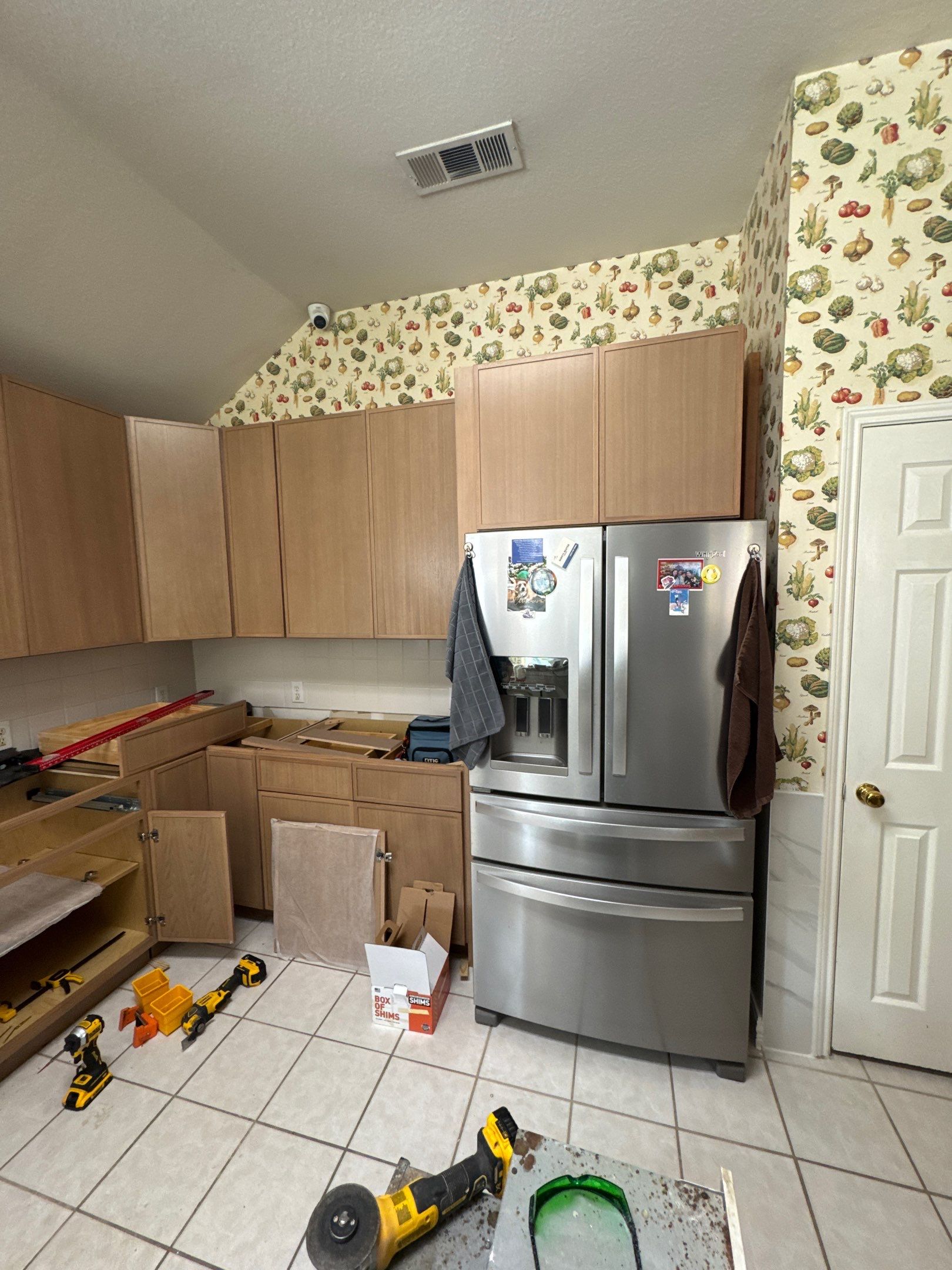 Zero-Disruption Remodel: Cabinets & Countertops Installed in 8 Days Flat by Tibi Soli LLC