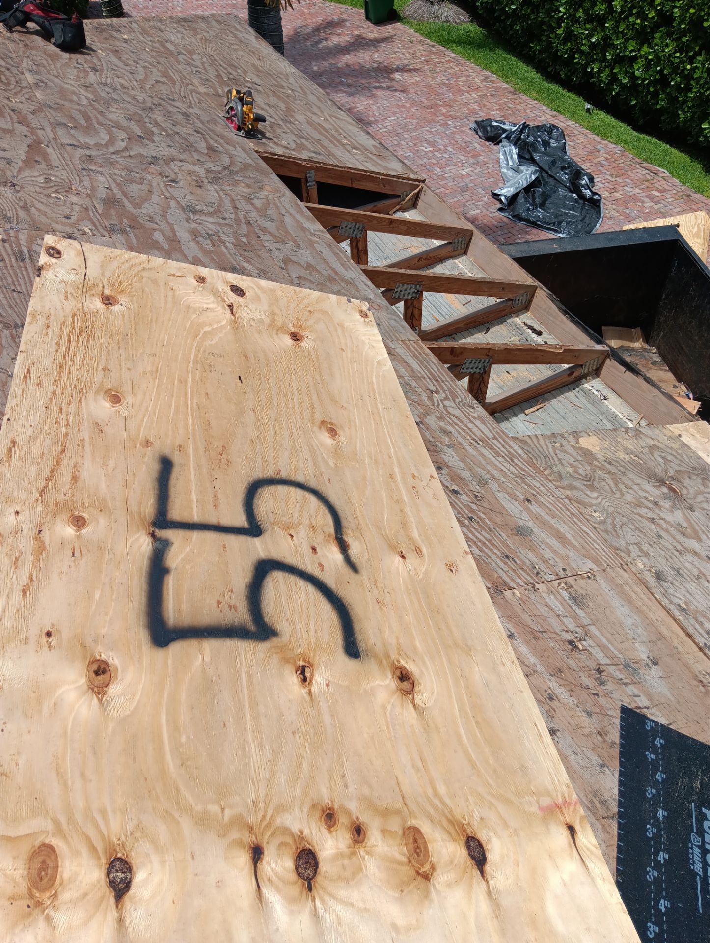 Metal Roof in Davie by Roofing Recovery