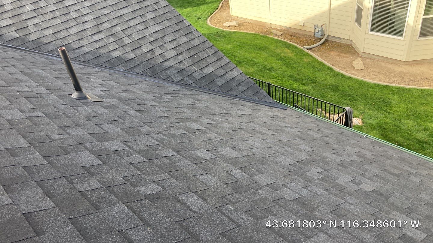 Eagle Idaho Single Level Residential Roofing Installation using Owens Corning by ID Roofing LLC