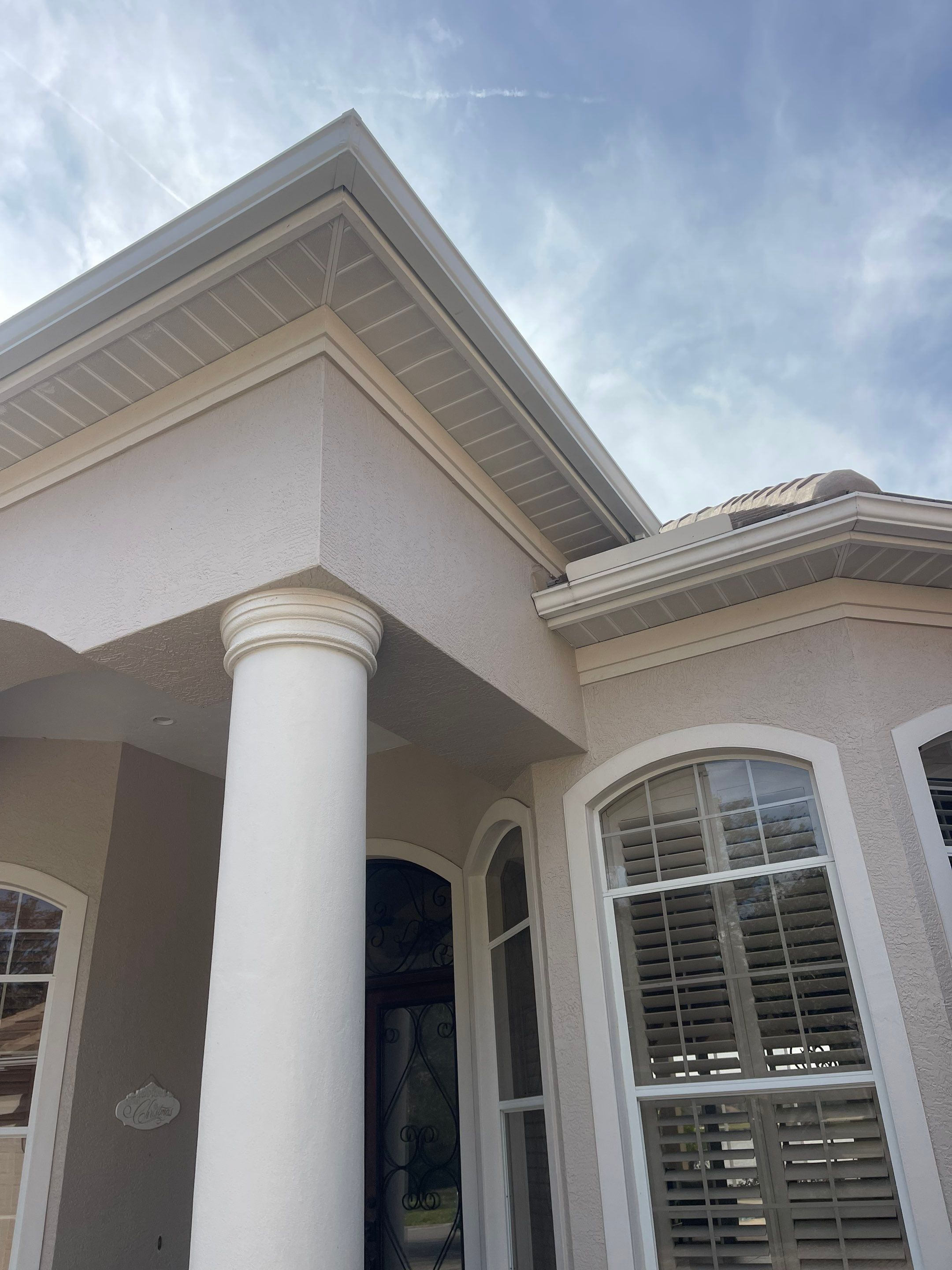 White Seamless Gutters for Florida's cities  by Gutter Professors