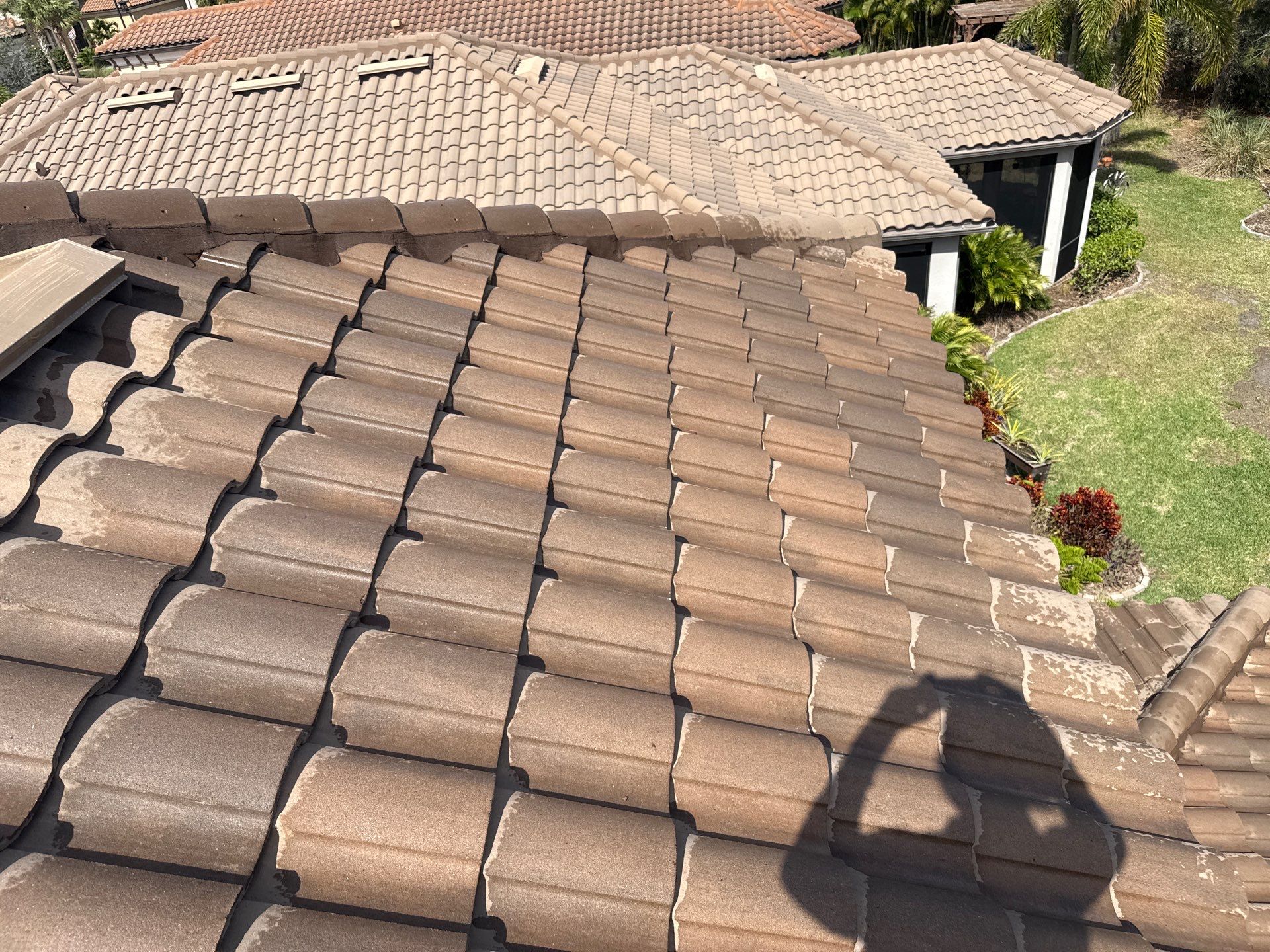 Tile Roof & Pool Deck Cleaning in Artisan Lakes Esplanade, Palmetto, FL – Sunshine AquaWash by Sunshine AquaWash