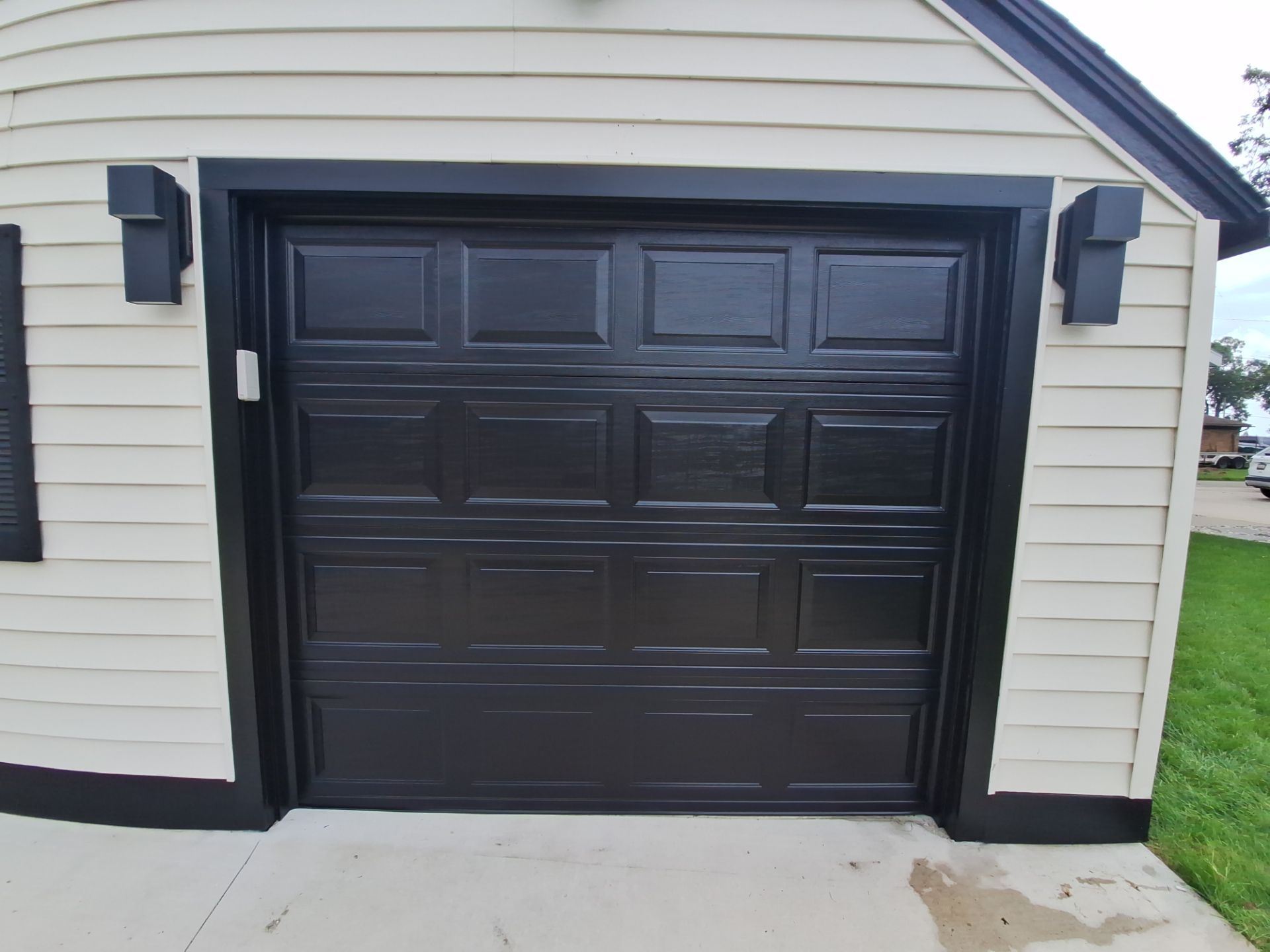 Epoxy Flake Garage Floor & Foundation Refresh – Seamless, Durable, and Clean Finish by Gordon Painting