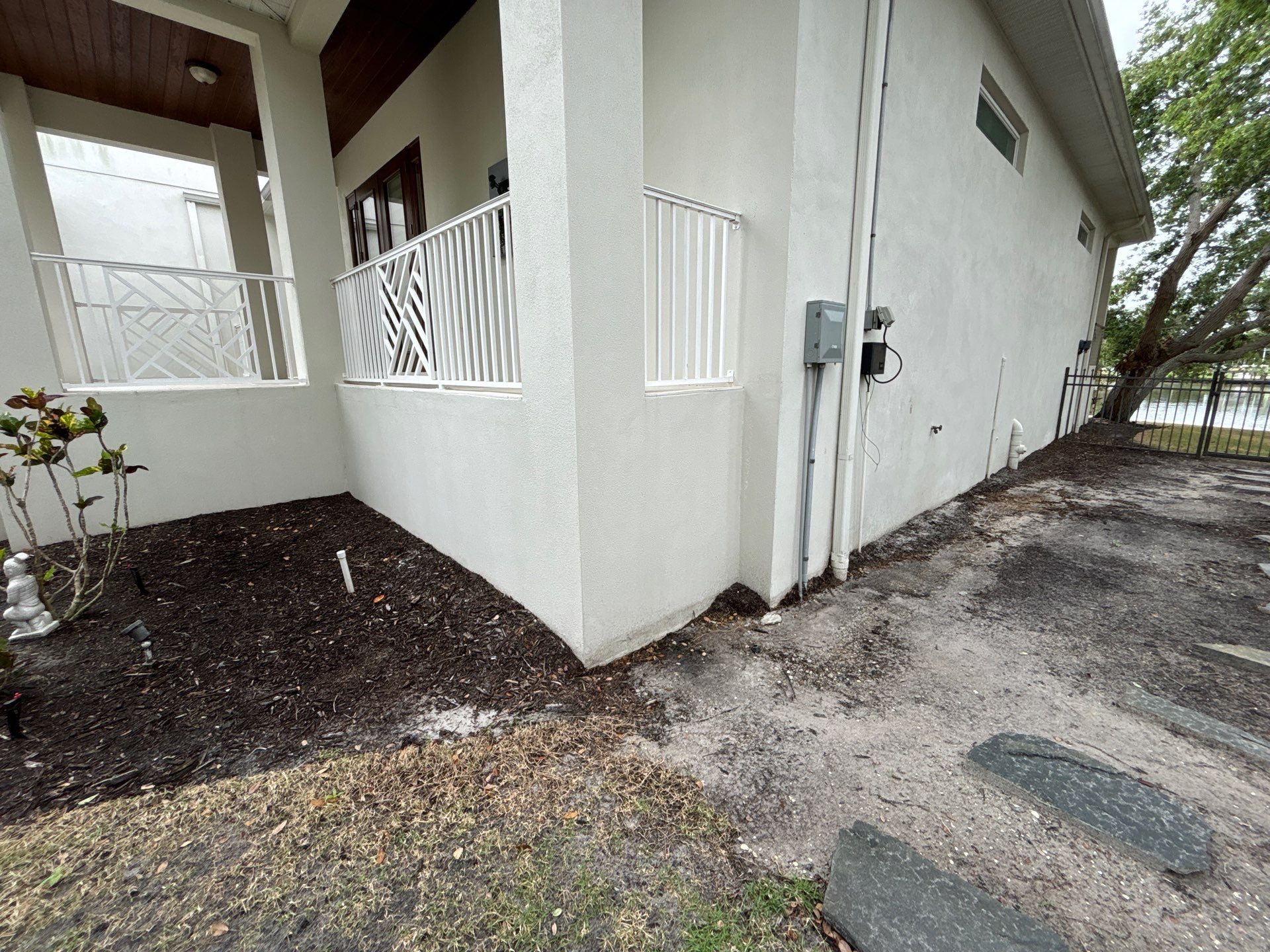 6-Inch White Seamless Gutters Installation in Siesta Key FL by Gutter Professors