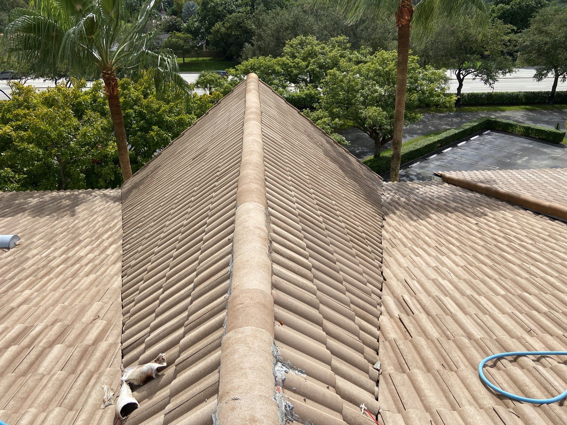 Commercial Roof Cleaning Coral Springs by BKB Pressure Cleaning LLC