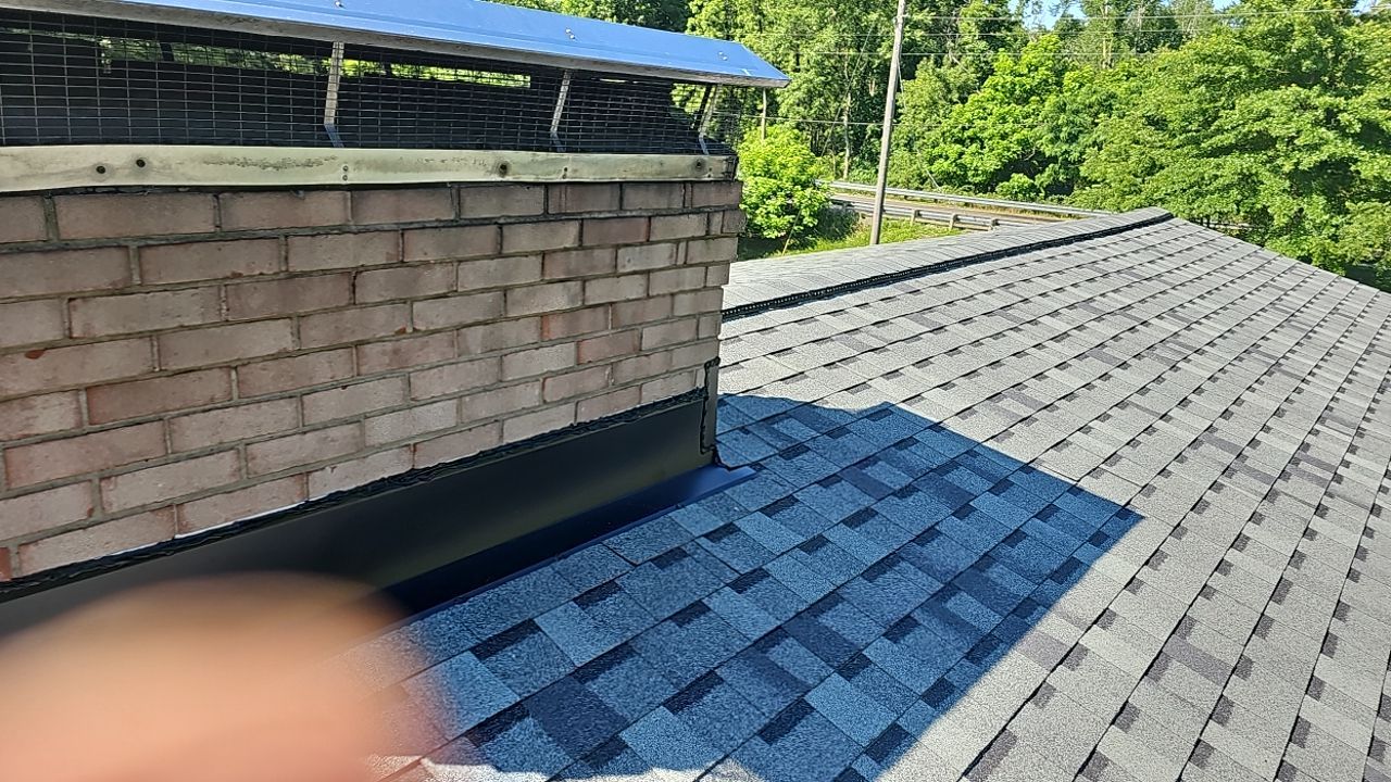 ATLAS PINNACLE COLOR: HEARTHSTONE by Eagle Eye Roofing