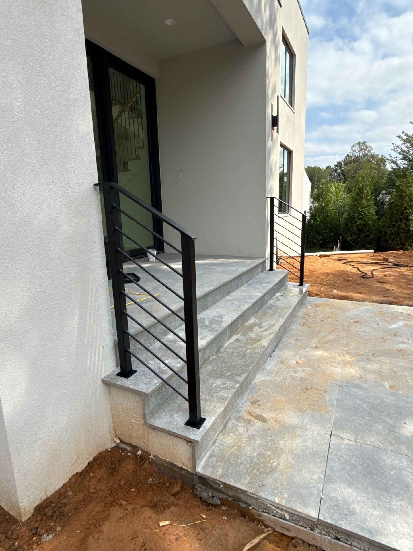 Modern Custom Horizontal Round Bar Railings – Contemporary Residential Design by Capitol Iron Works