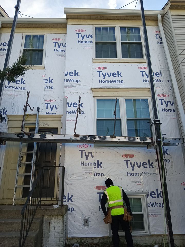 Woodbridge: CertainTeed Monogram 4" Straight Lap Siding in Sterling Gray by RM Banning, Inc.