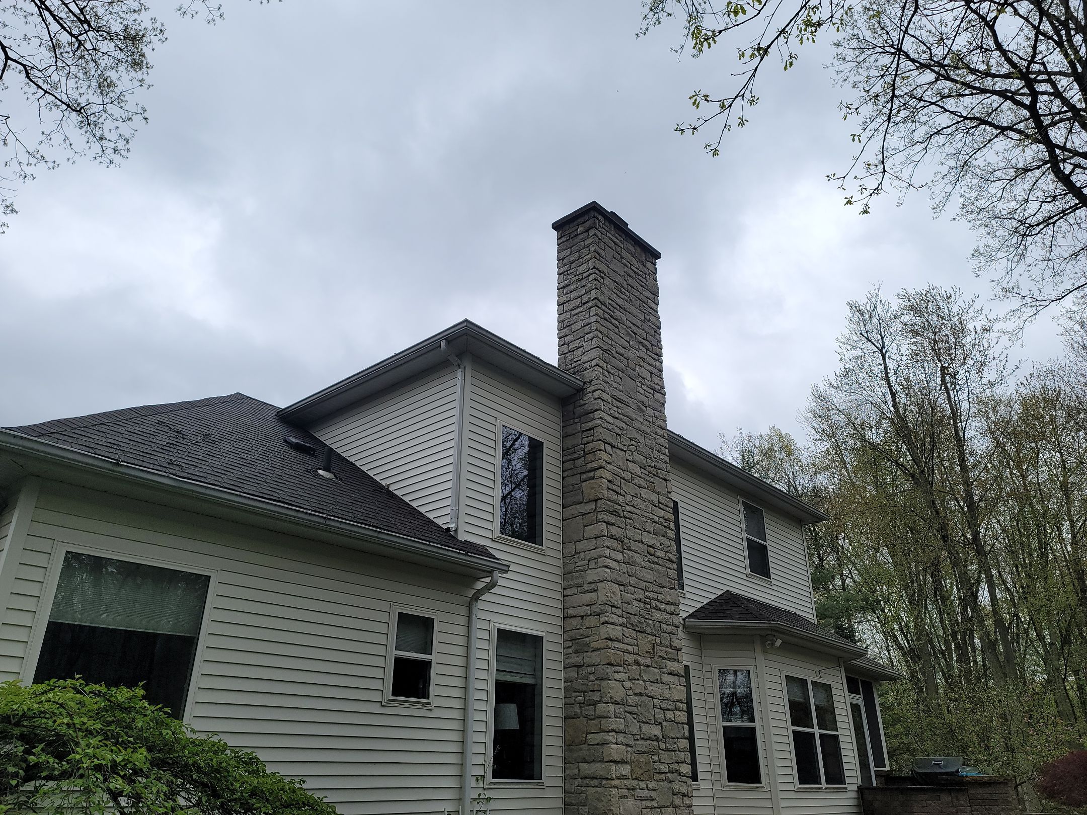 ATLAS PINNACLE COLOR: BLACK SHADOW by Eagle Eye Roofing