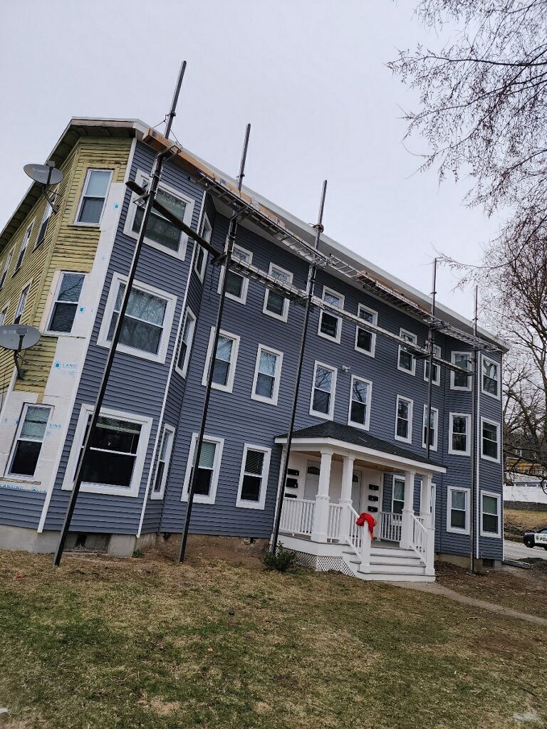 Vinyl siding in Putnam, CT by UBrothers Construction