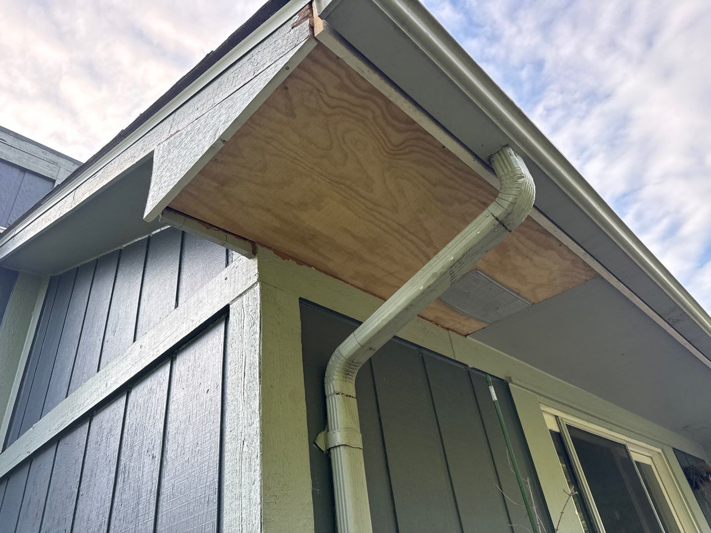 Roof Replacement using Owens Corning Tru Definitions by 180 Contractors