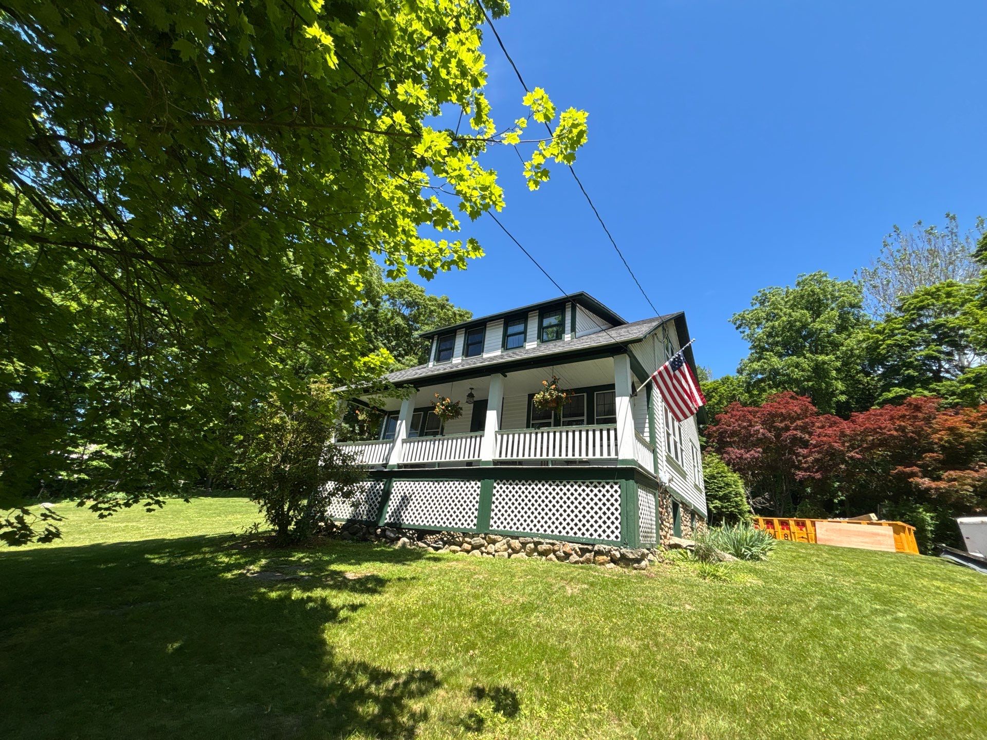 Brand new New Milford, CT roof by DiGiorgi! by DiGiorgi Roofing and Siding Inc