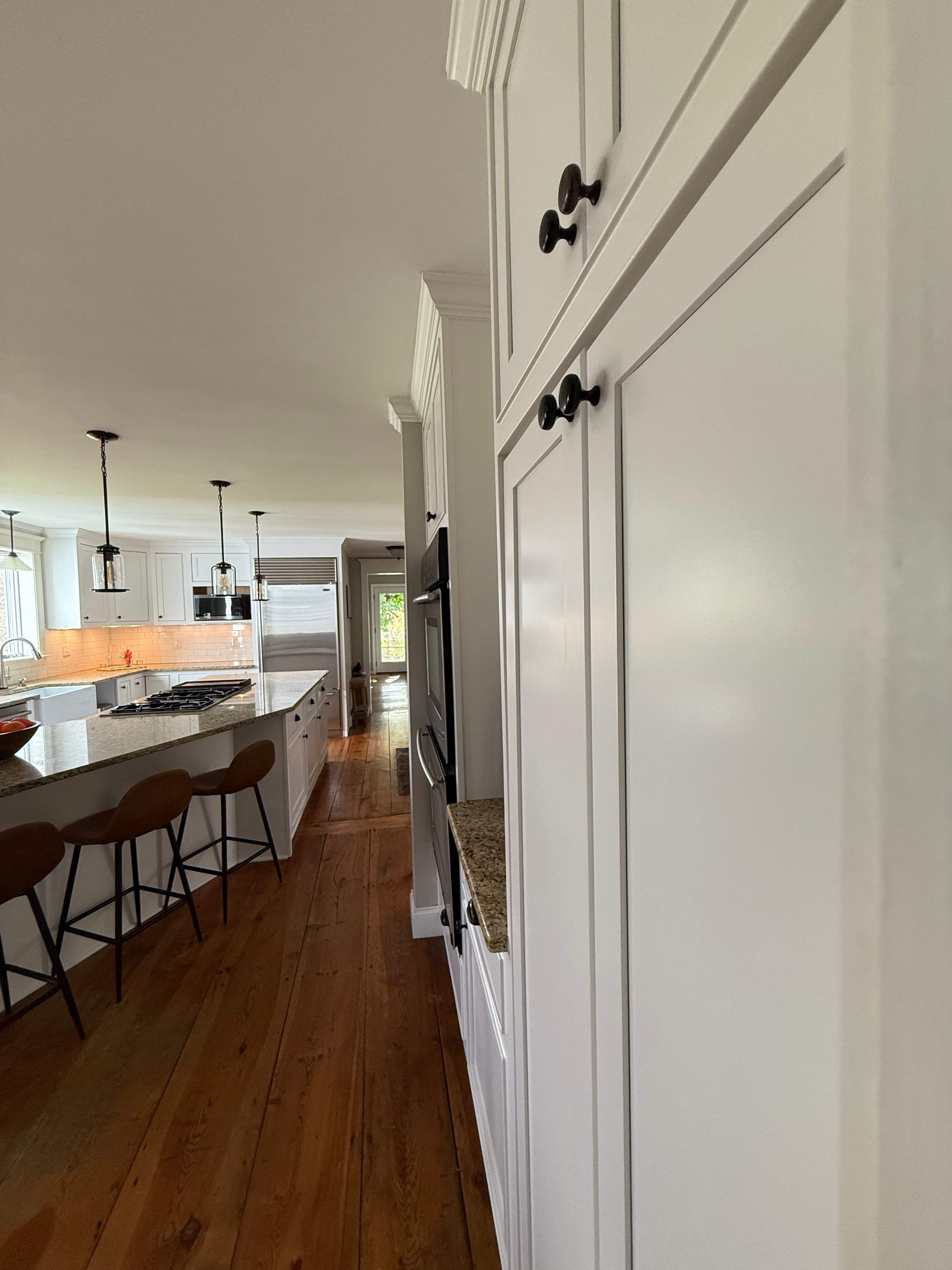 Cabinet Refinishing with Alabaster by EXCELLENCE | CARTO