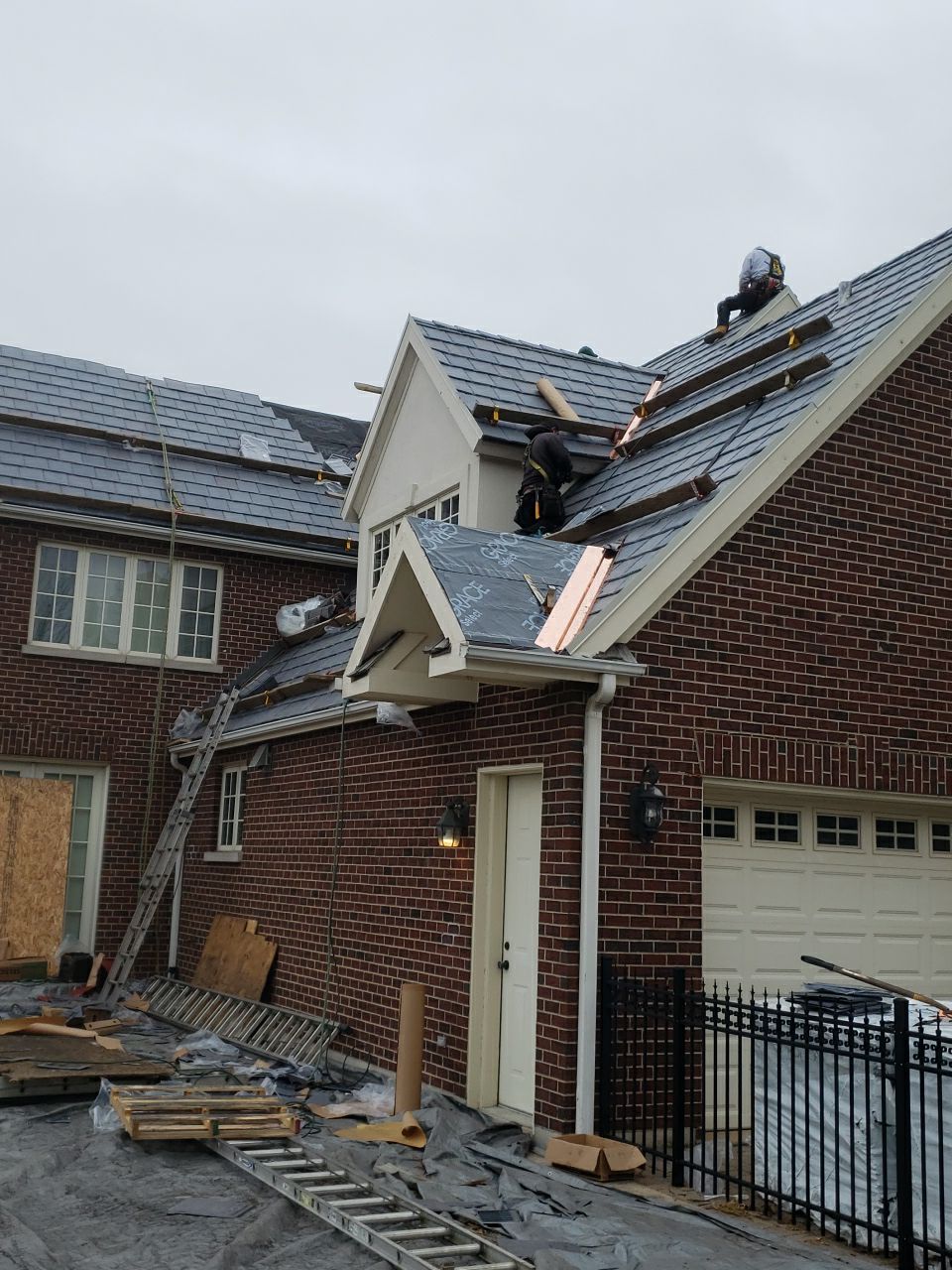 DaVinci Bellaforte Slate Installation with Copper Valleys by Custom Installations, Inc.
