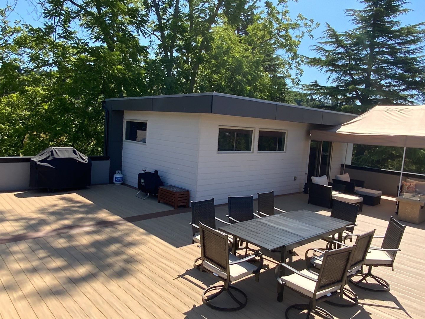 North Admiral Rooftop by Alki deck builders 