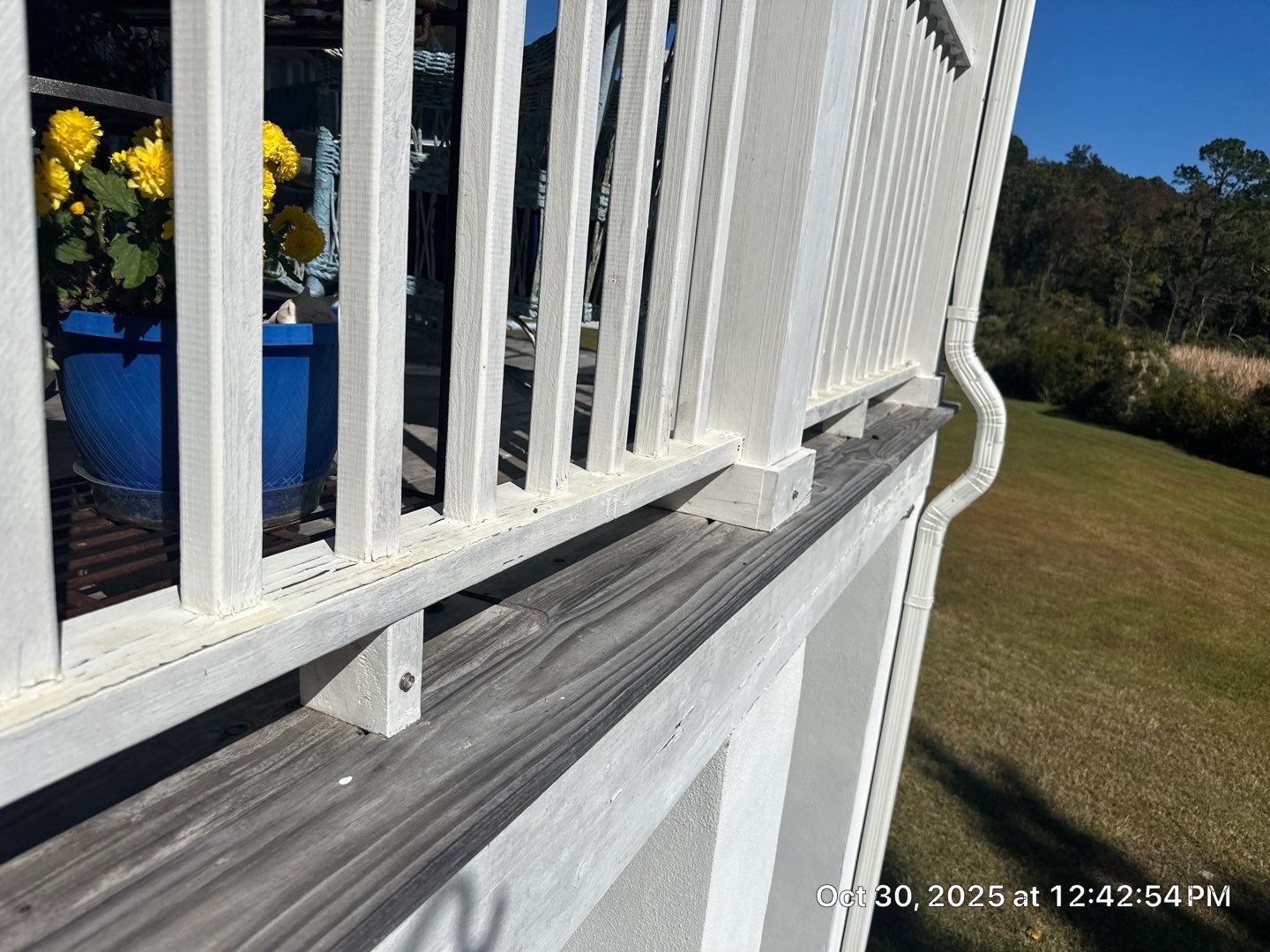 Wood Deck using Wood Stain by DuraSeal