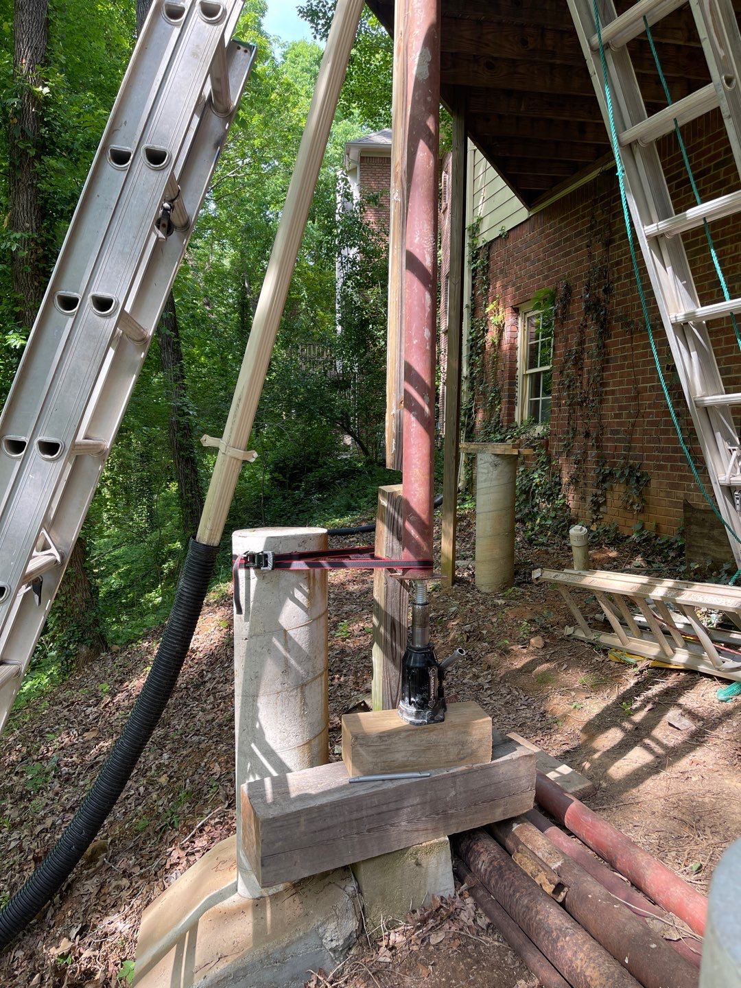Riverchase - Structural Support by Pillar and Pine