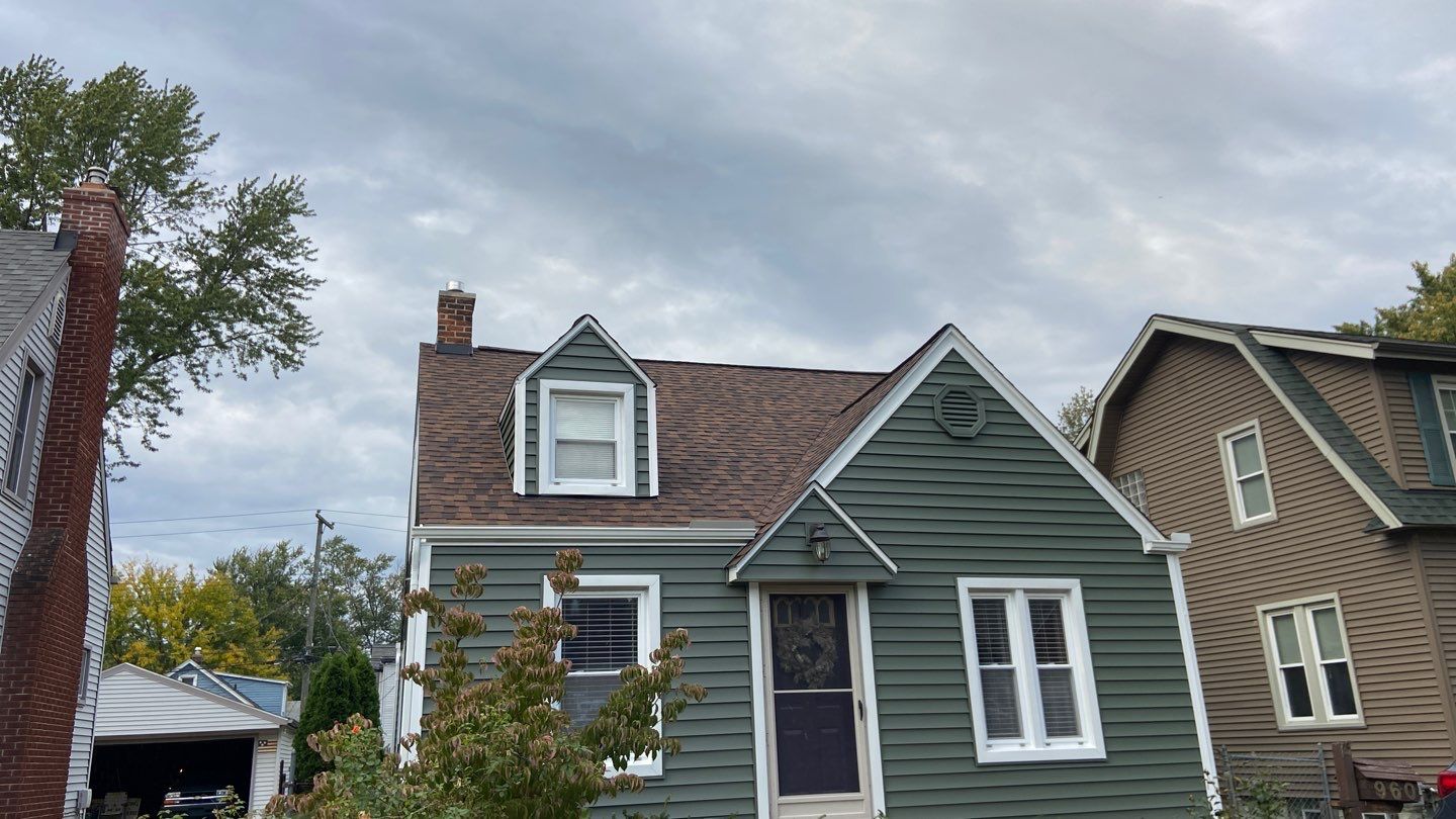 Siding Replacement using CertainTeed Landmark by 180 Contractors