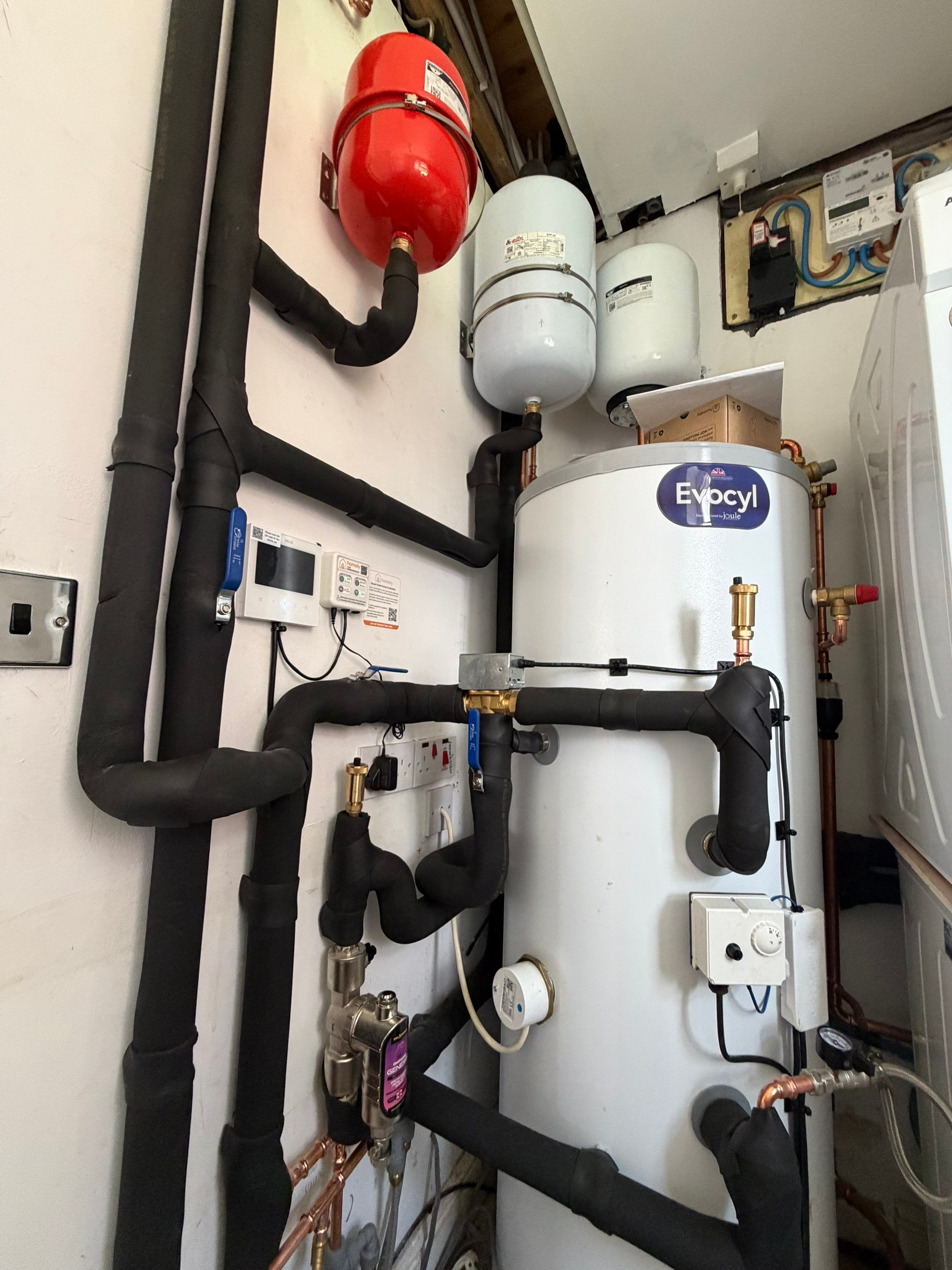 From Coal-Fired Heating to Modern Renewable Comfort 🔥➡️🌿 by Elite Services Group Ltd
