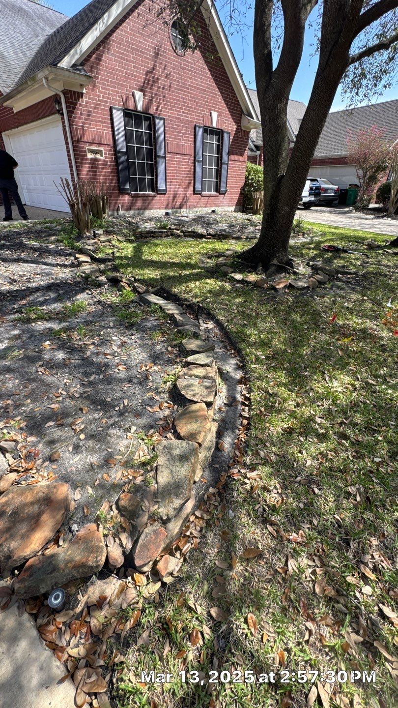 🌿 Mr. Kling – Front Yard Flower Bed Refresh & Backyard Walk Path by Texas Urban Elements