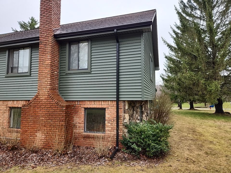 Siding Replacement using CertainTeed Restoration Classis D4 by 180 Contractors