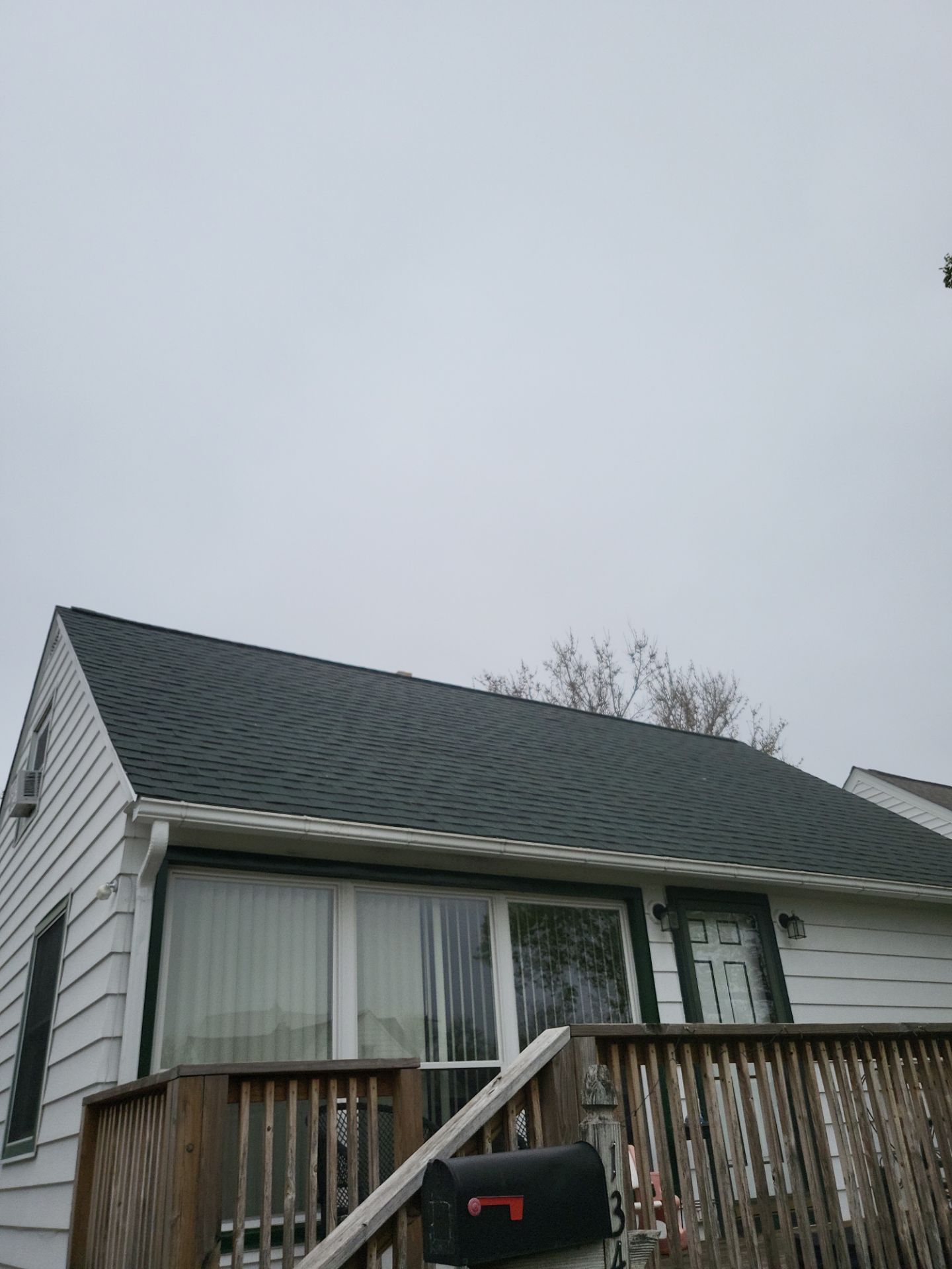 Atlas Pinnacle, Color, Woodland Green, Drip Edge, Color, White by Eagle Eye Roofing
