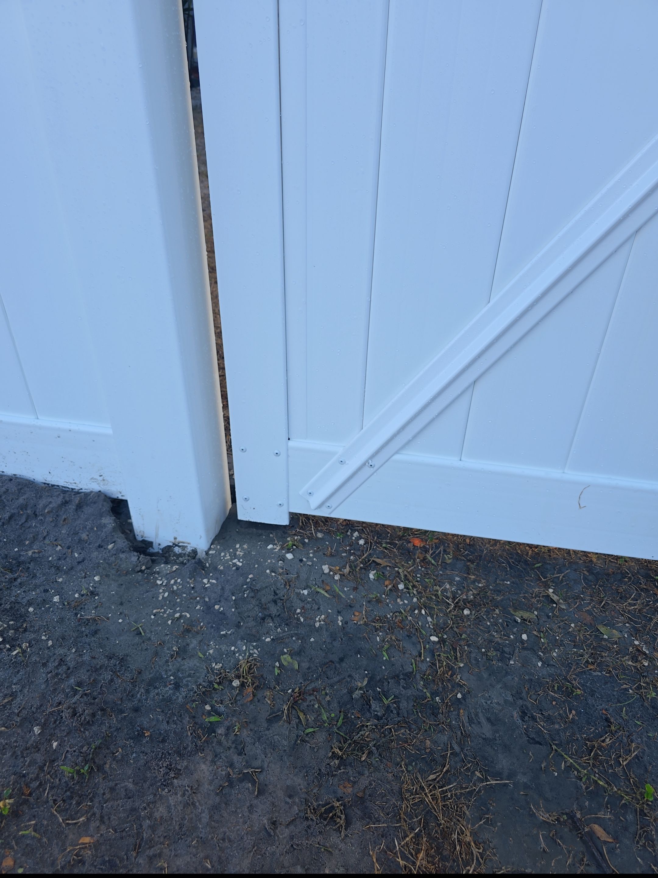 Vinyl Fence with Post Inserts in North Port by True Fence LLC