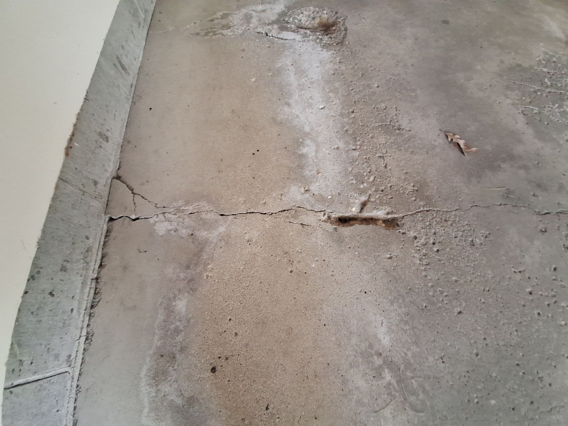 Gray Speckled Epoxy Flake Floor Coating in Muskegon by Gordon Painting