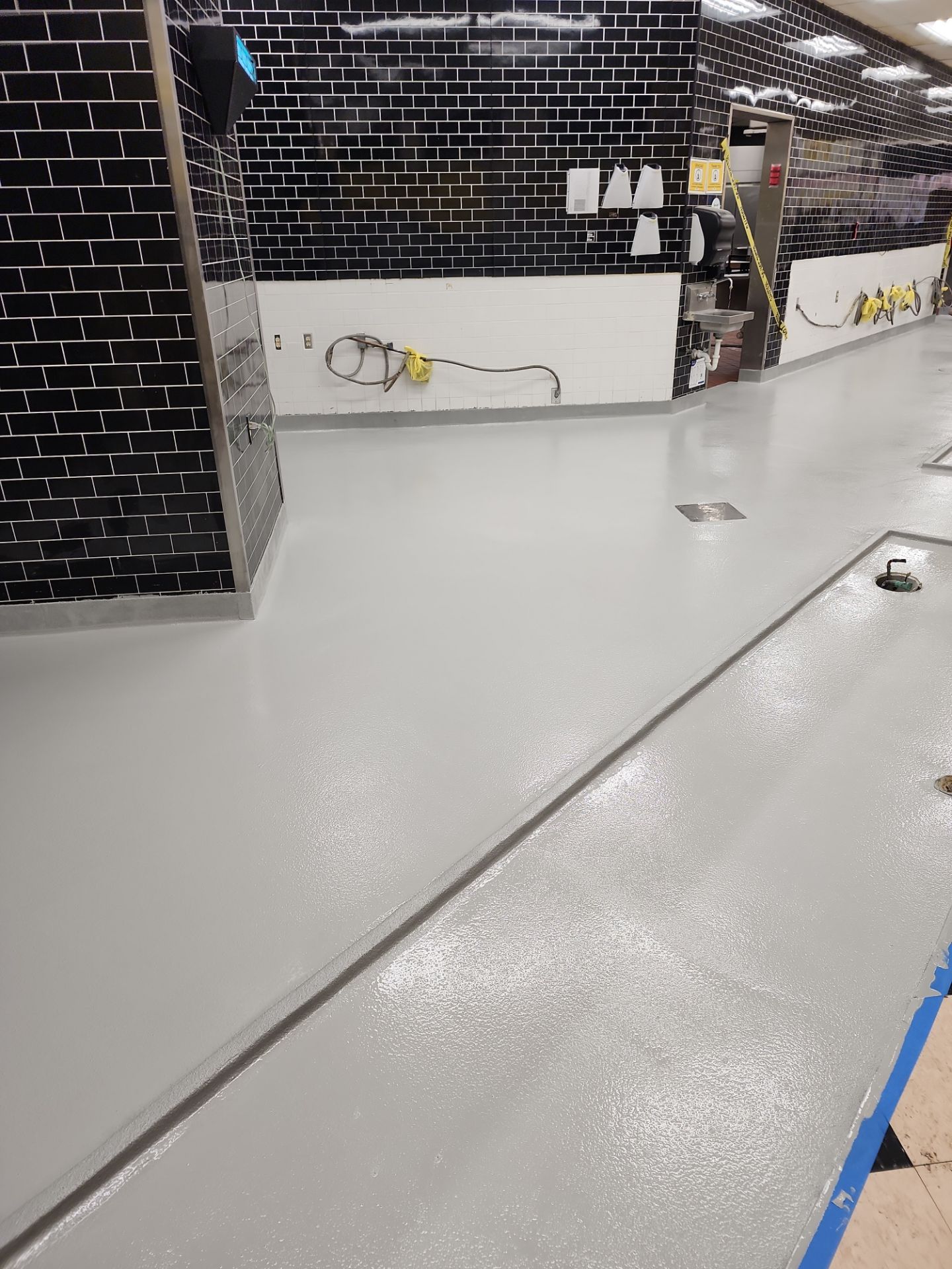 Fresco y Más Food Prep Area by Seamless Surfaces