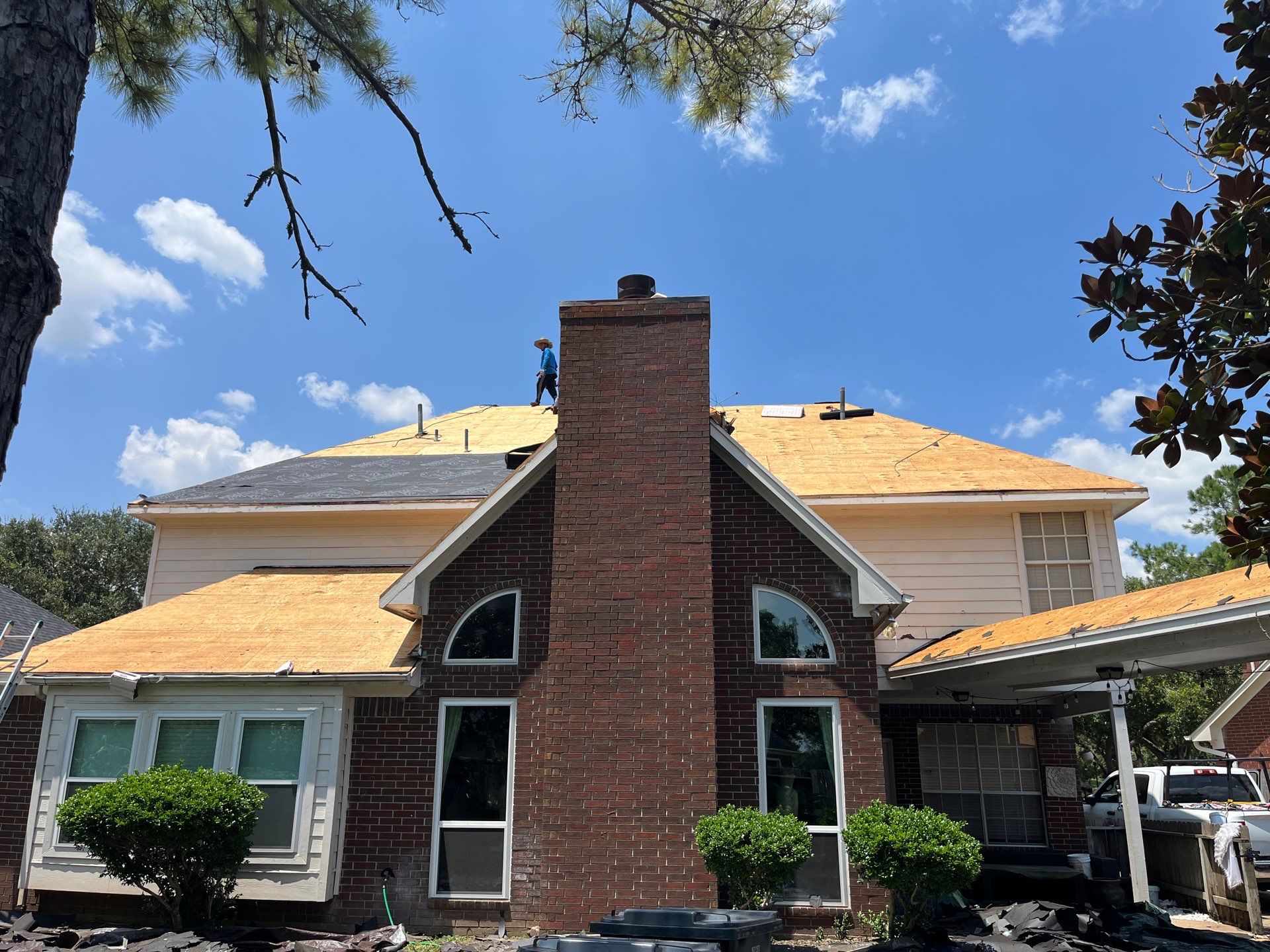 Residential Roofing Installation using Owen's Corning Duration (Lifetime) Shingles by Roof Repair Company