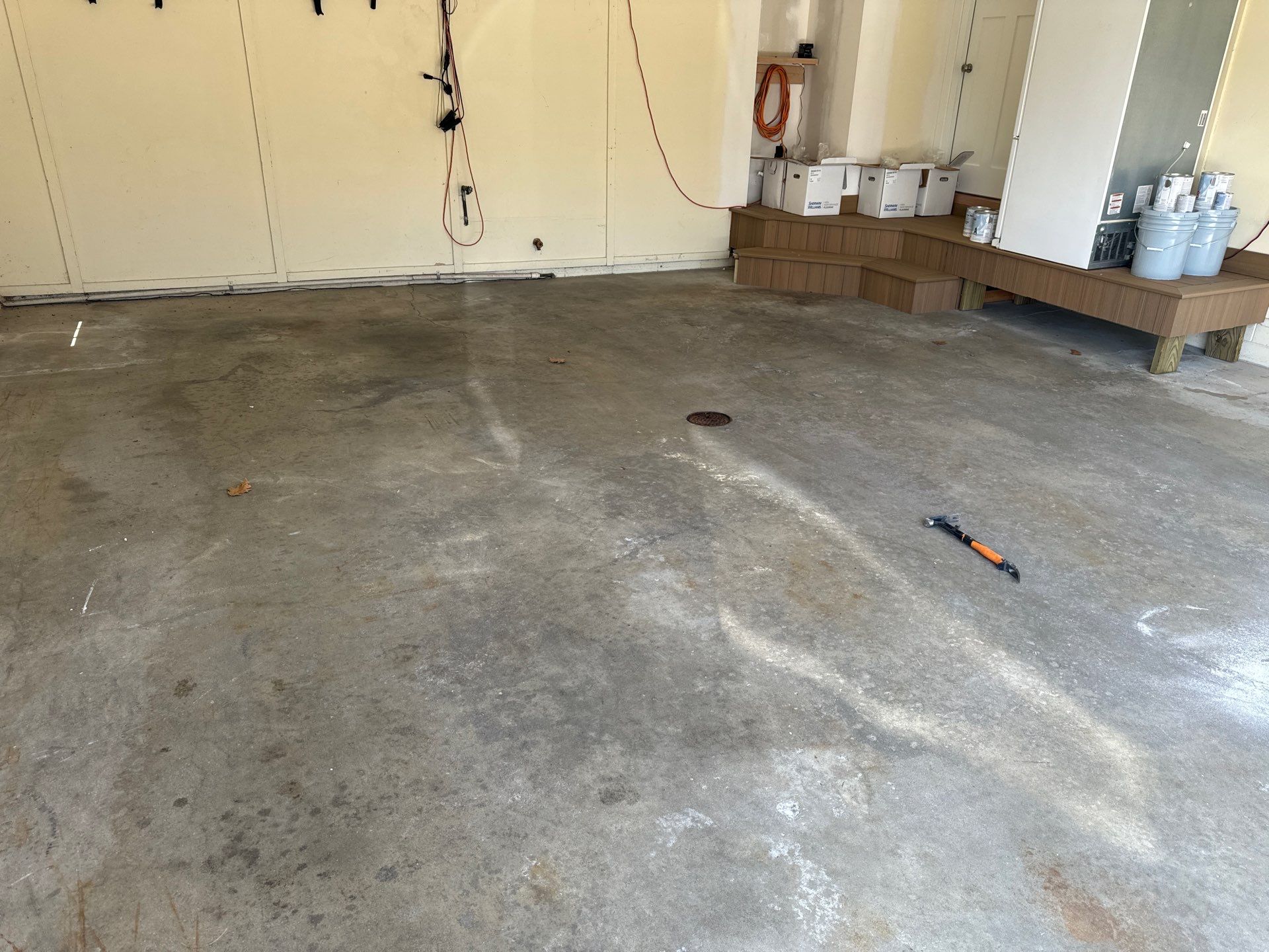 Garage and patio epoxy floor by Gordon Painting