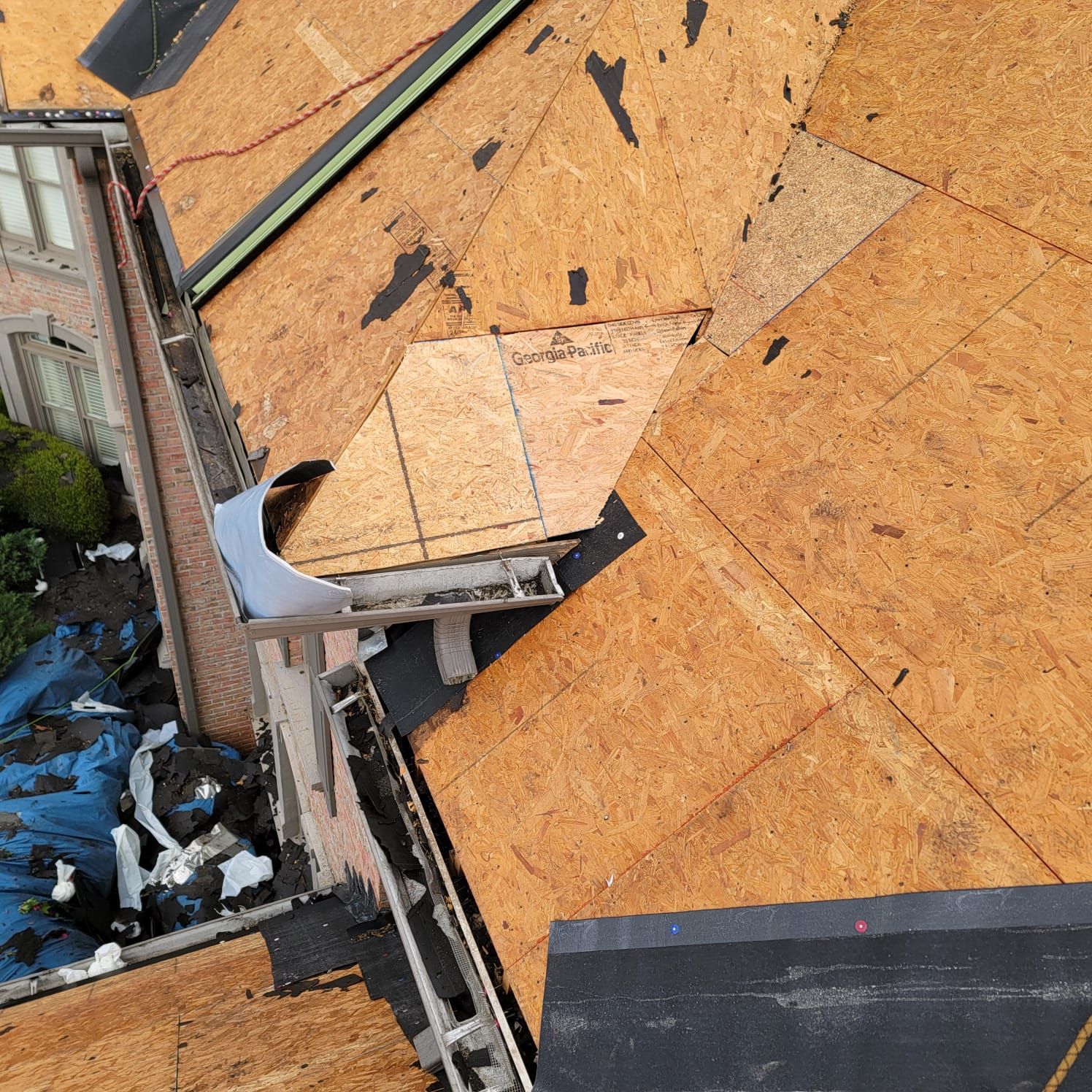 Top-Quality Williamsburg Gray Owens Corning Roof Installation in Roswell, Georgia by NBS Roofing by NBS Roofing, Inc.