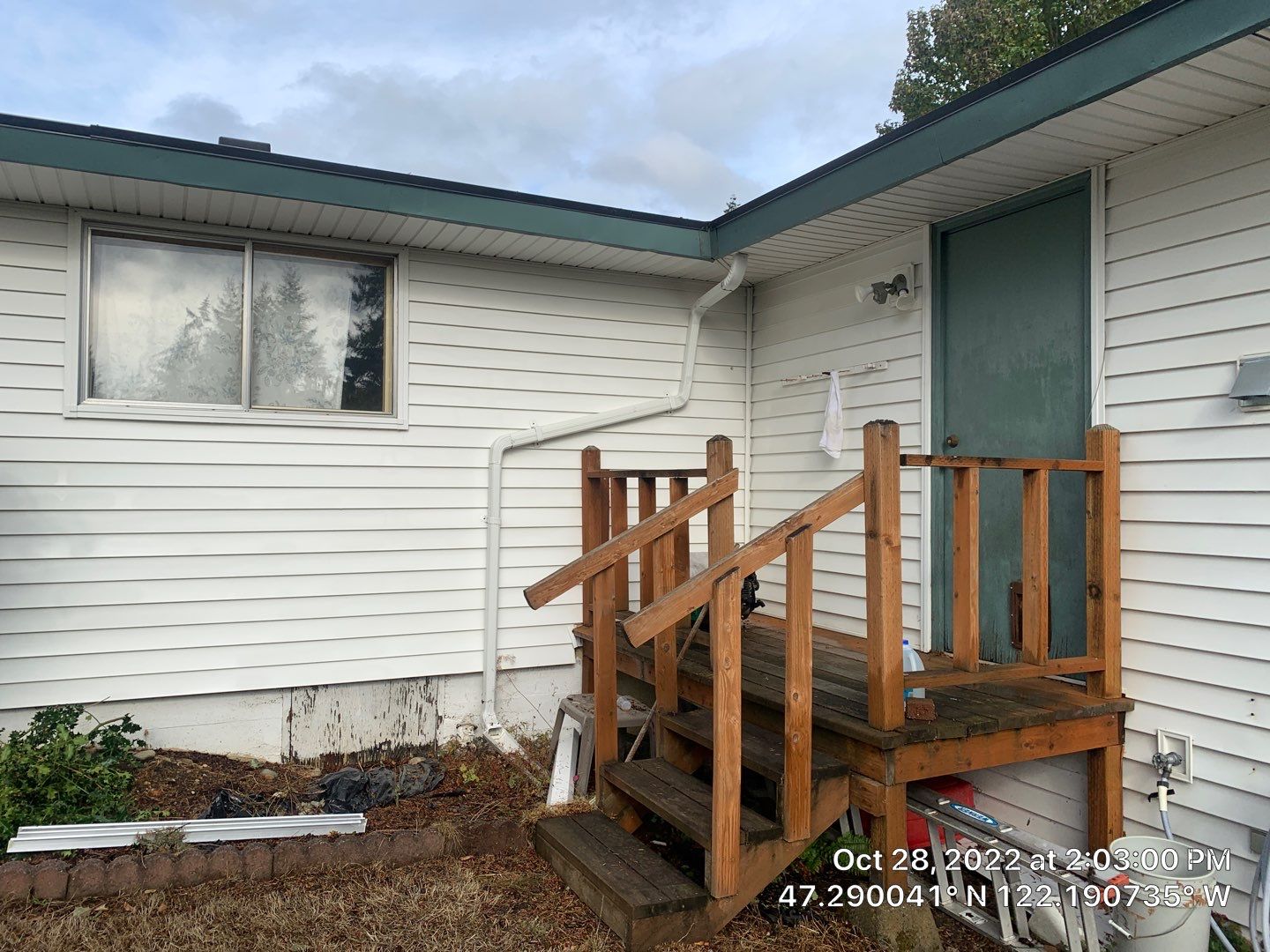 House Washing using SH & H2O by DawnSky LLC