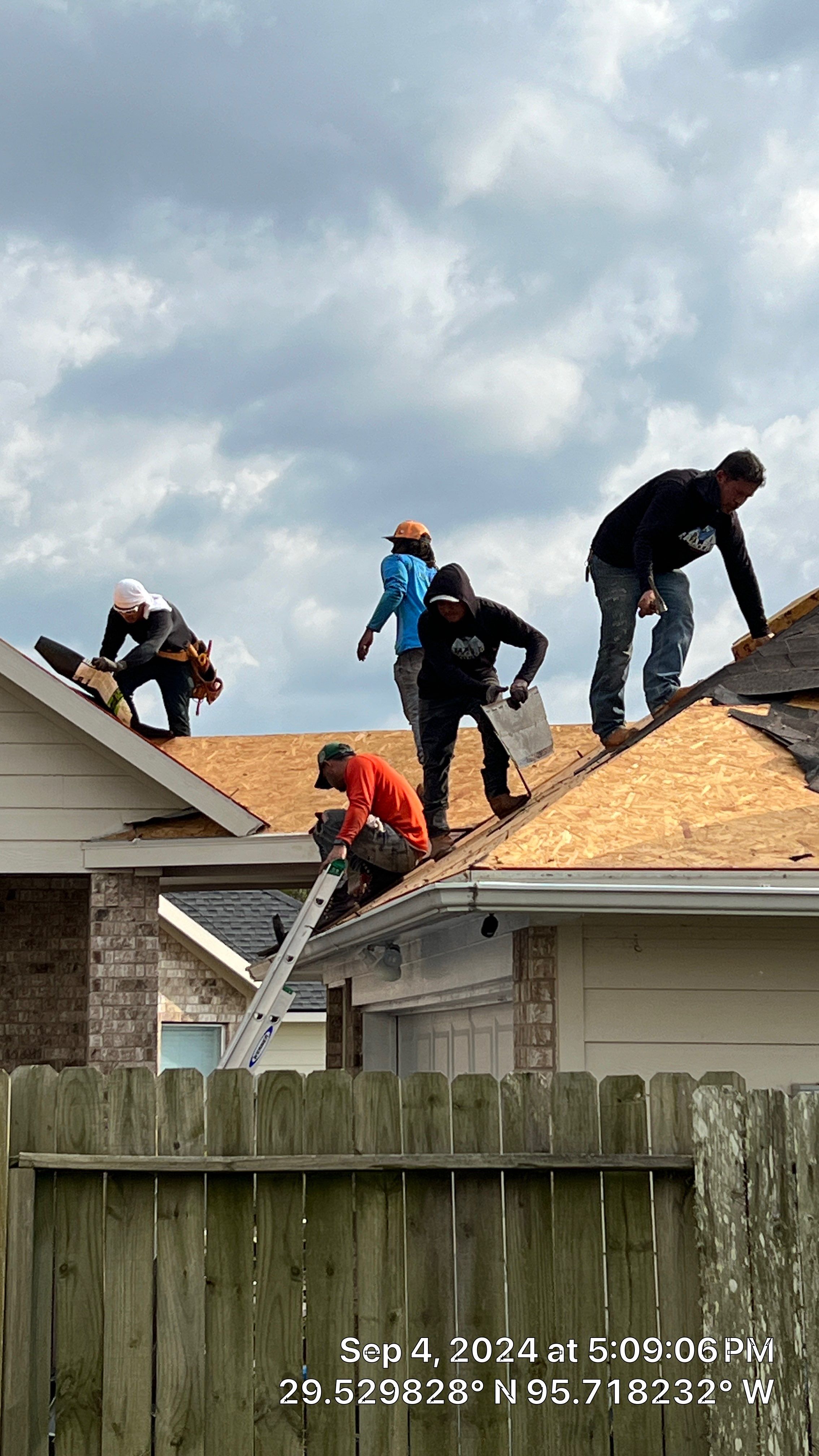 Residential Roofing Installation using Owen's Corning Duration (Lifetime) Shingles by Roof Repair Company