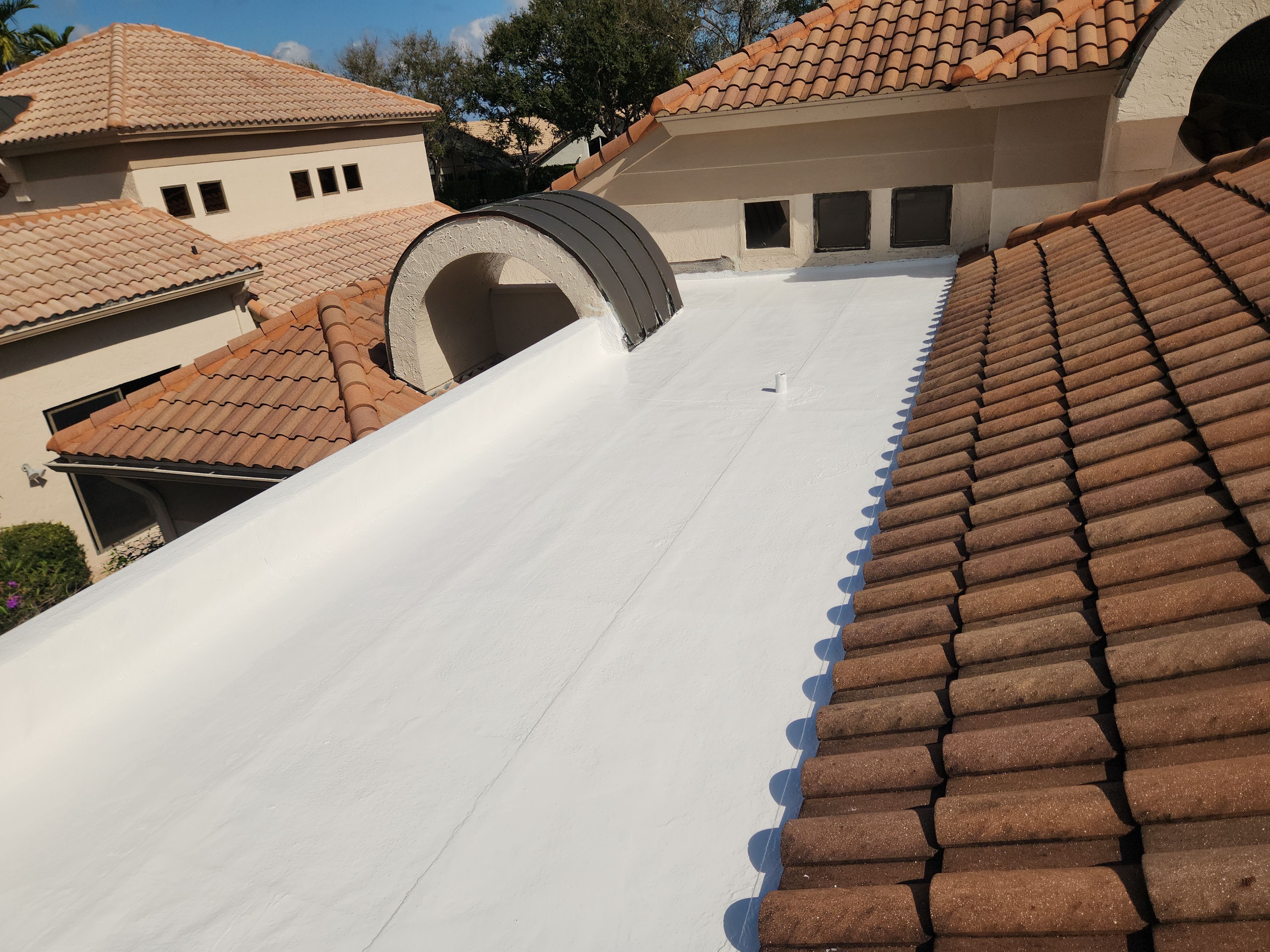 Flat Roof Waterproofing and Silicone Coating in Boca Raton by Aastro Roofing