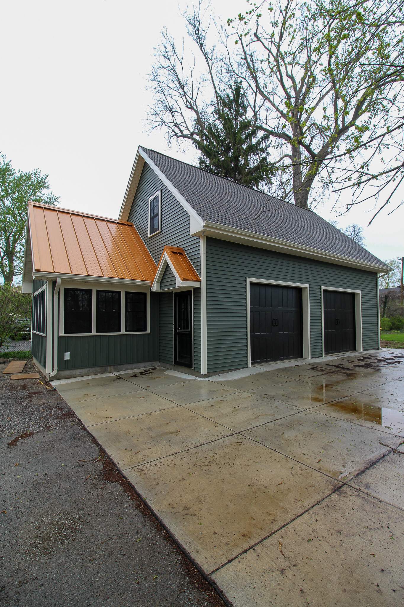Garage by Ivy Lea Construction