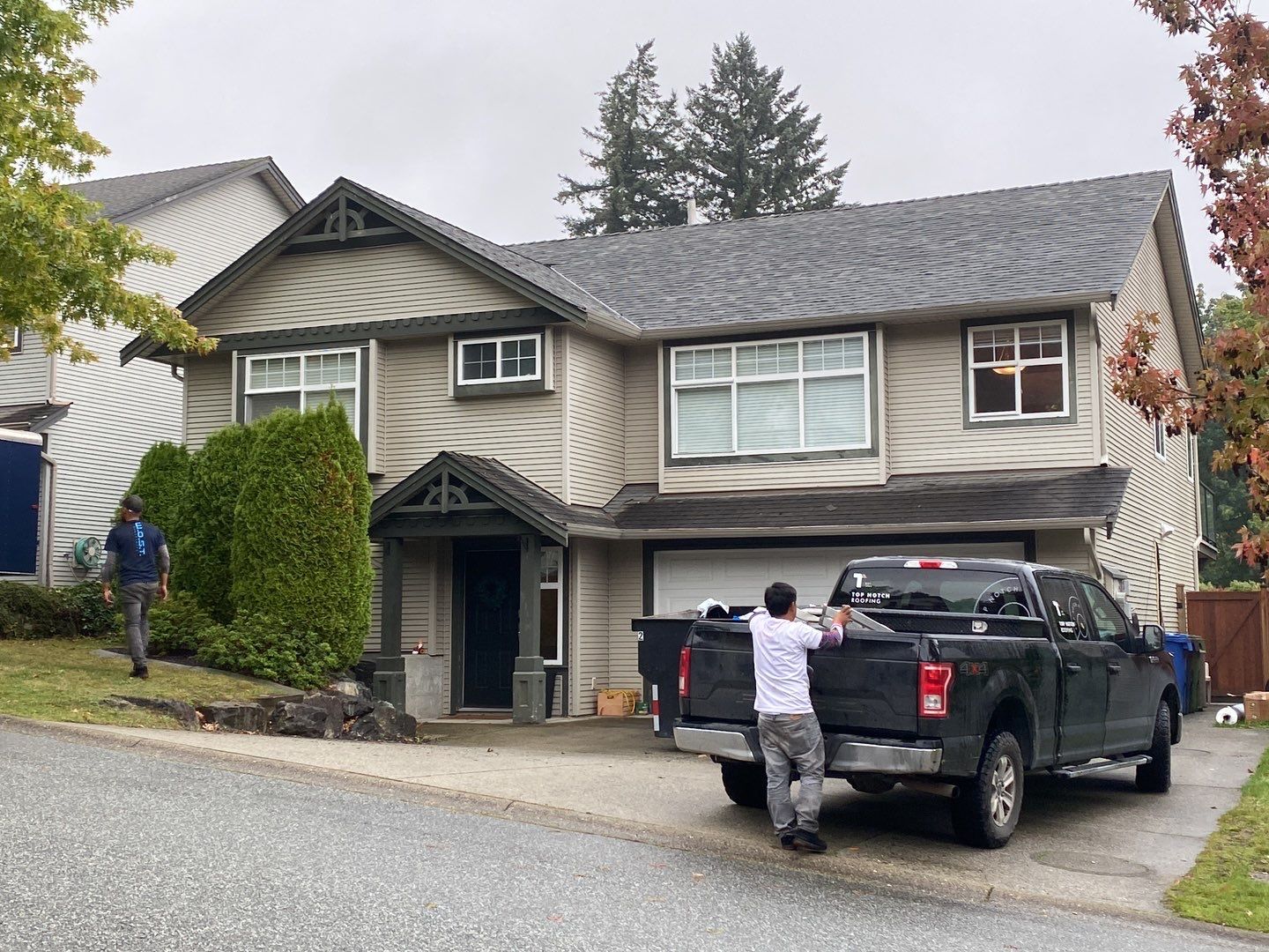 Residential Re-Roof using Malarky Vista Shingles by Top Notch Roofing Inc