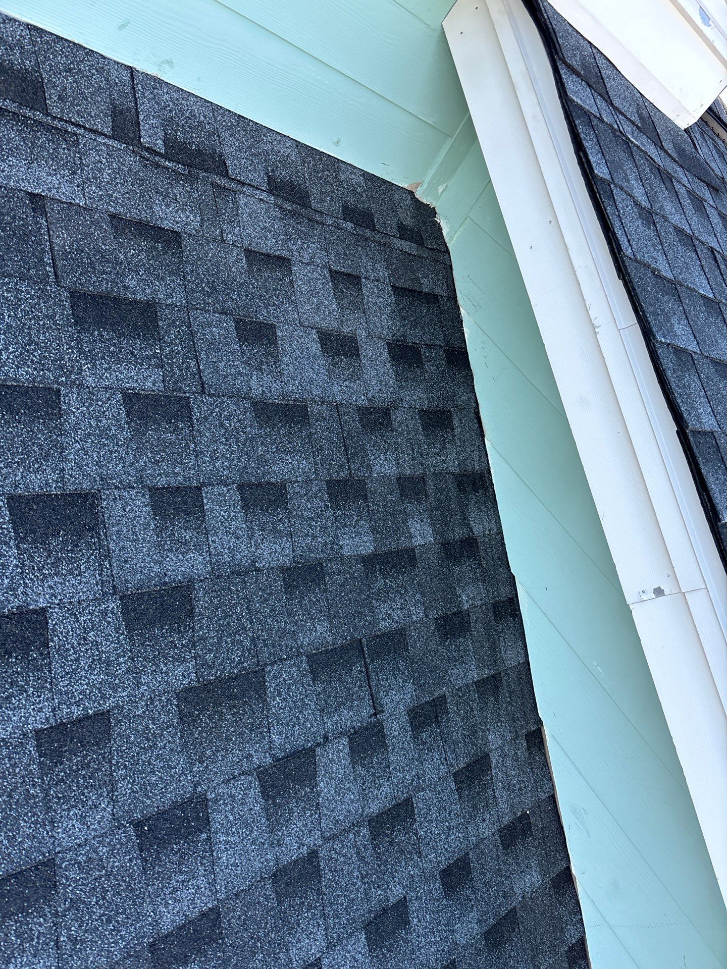 GAF HDZ - Pewter Grey by Linta Roofing