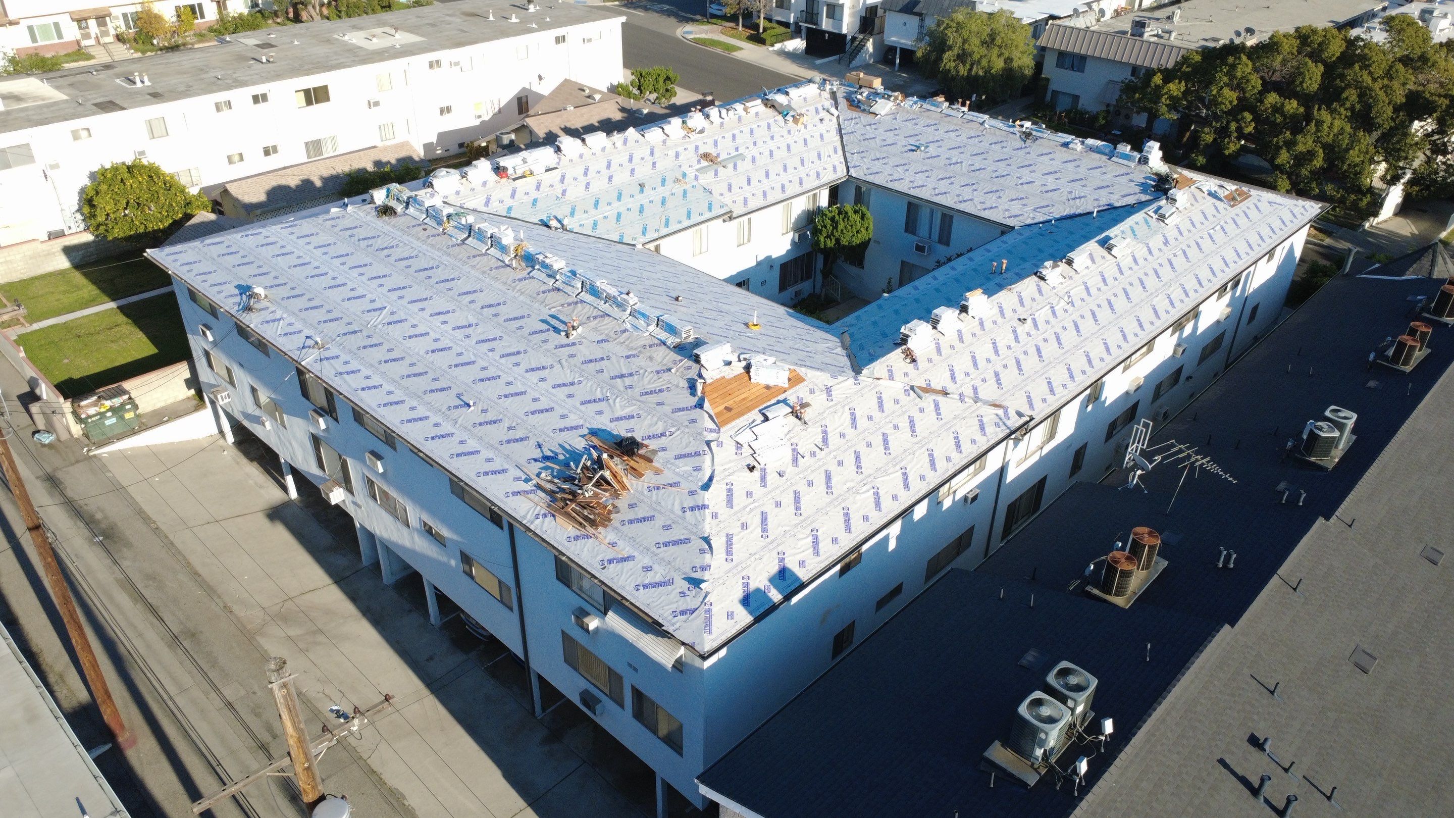 New Roof! Aparmtent Building in Burbank, CA by Hull Brothers Roofing