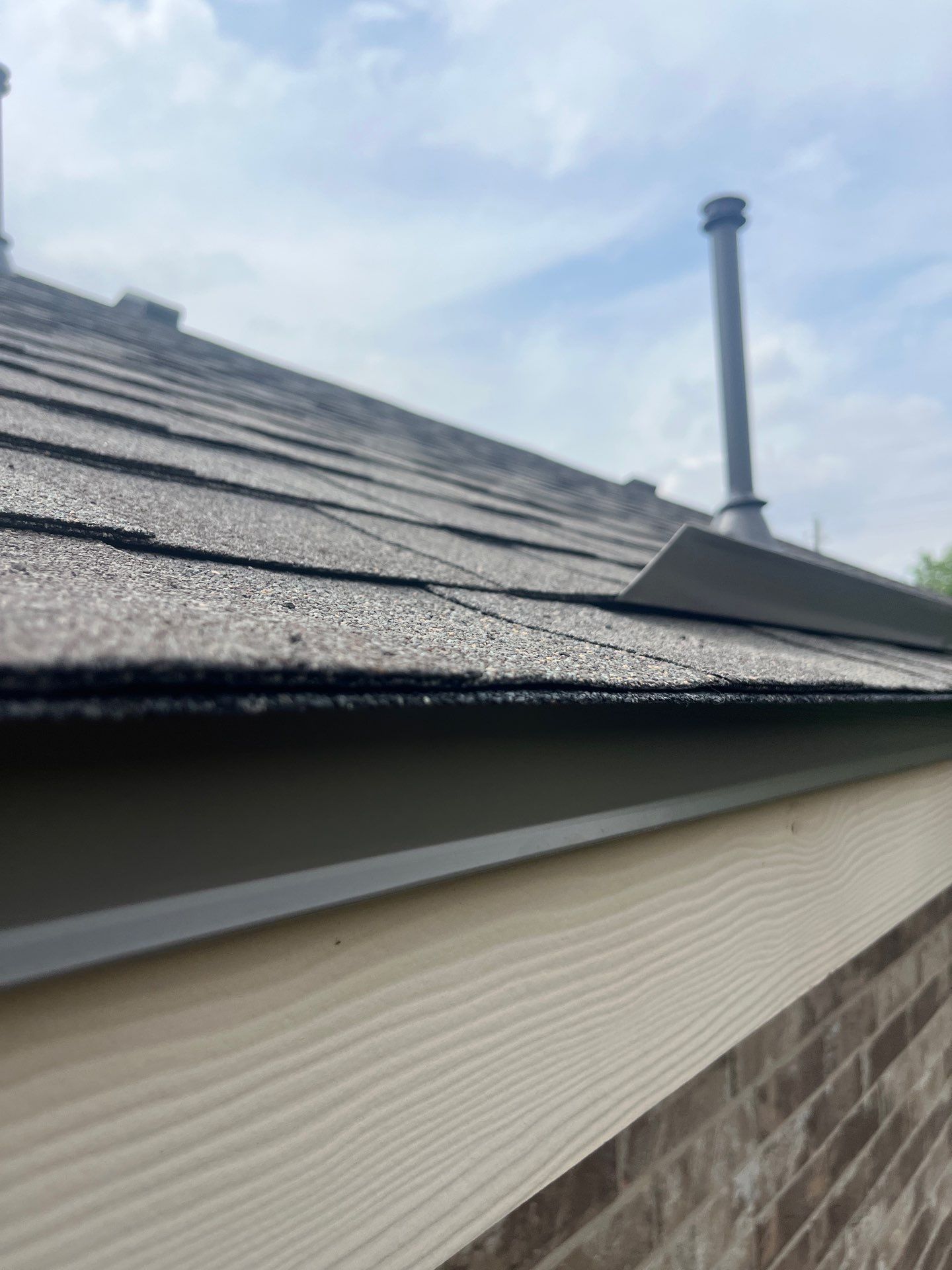 Residential Roofing Installation using Owens Corning Oakridge by Kstylez Roofing & Construction