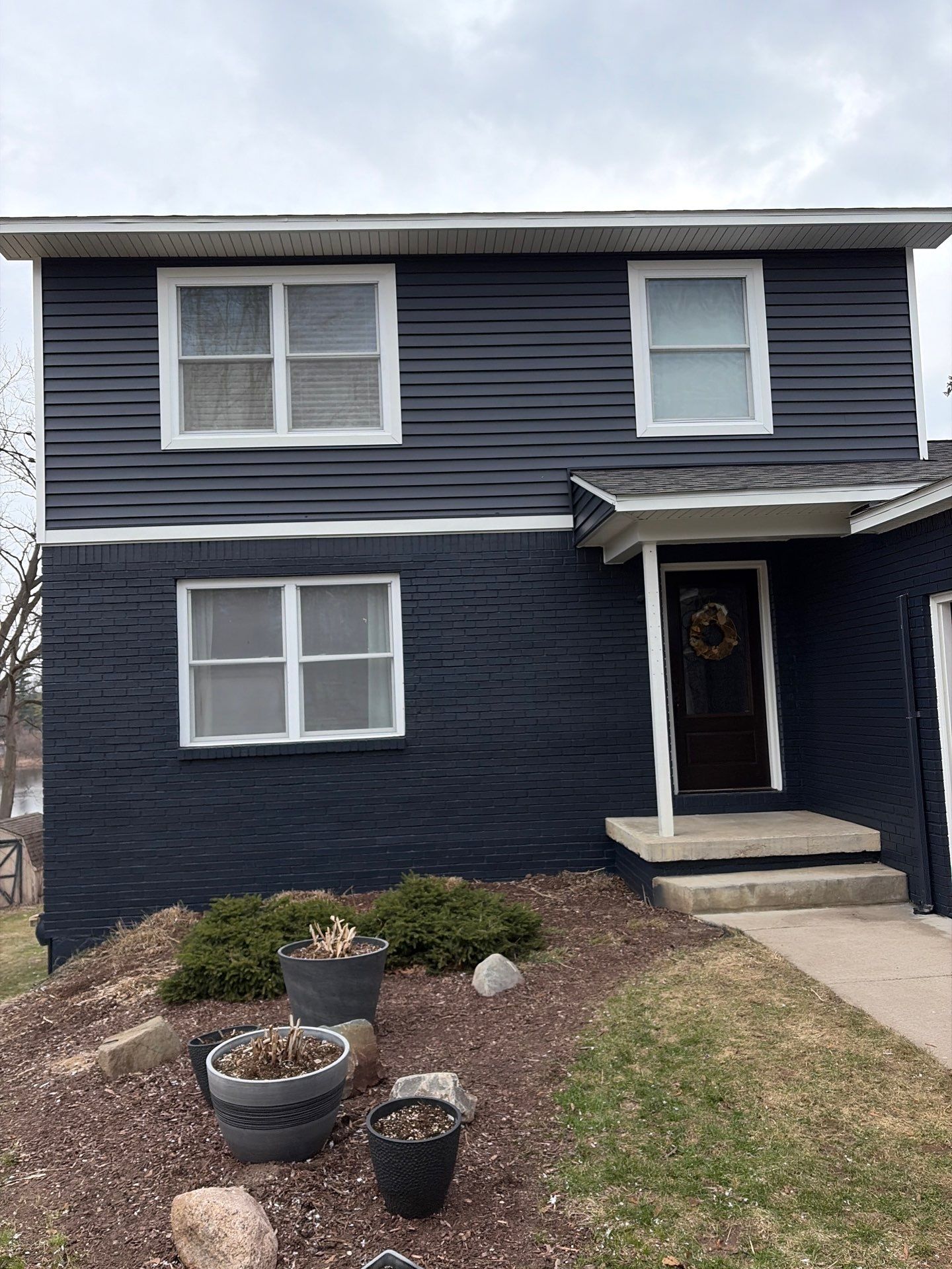Siding Replacement using Alside Charter Oak D4.5" by 180 Contractors
