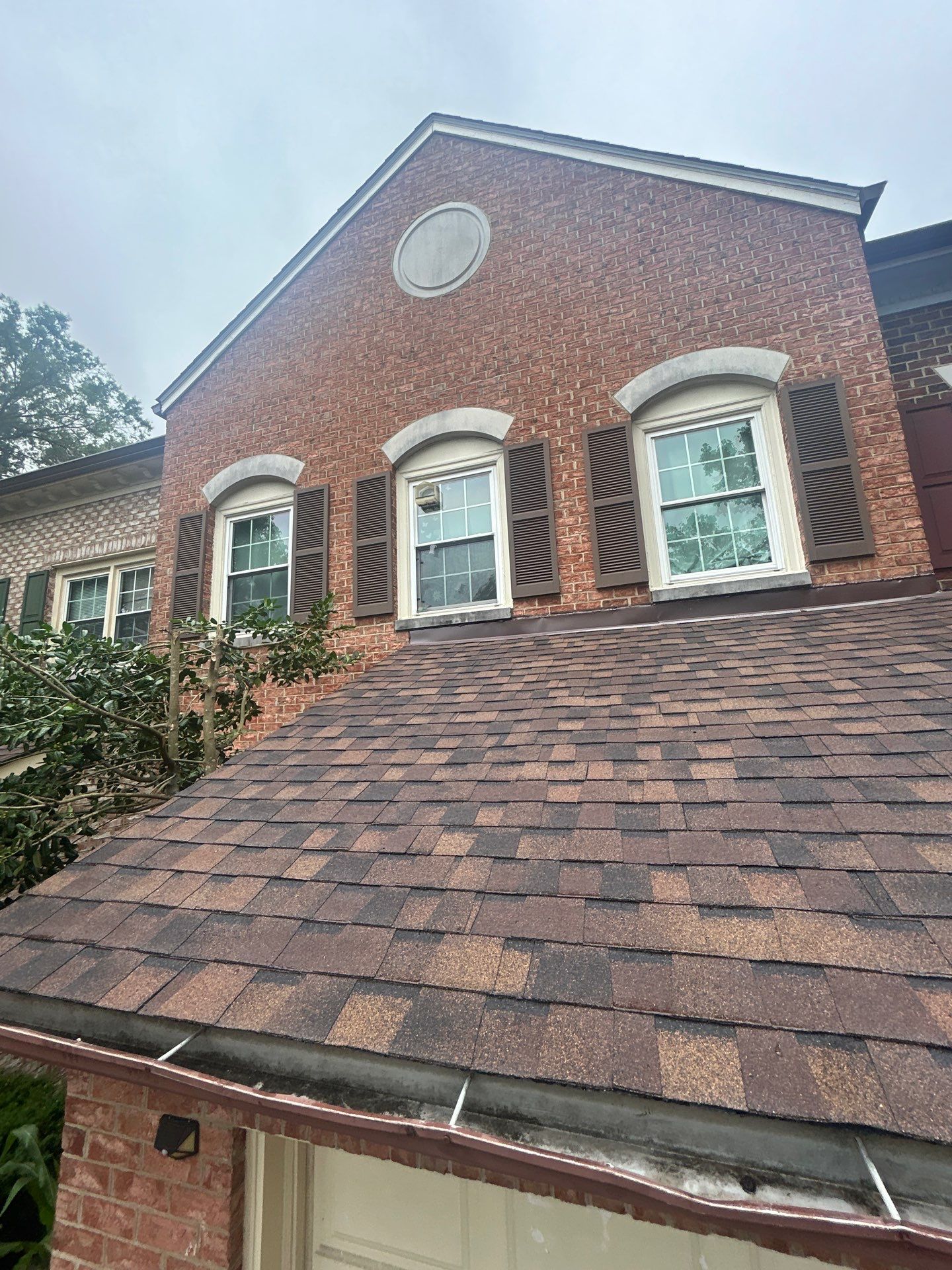 Alexandria: Residential Roof with CertainTeed Landmark Pro in Max Def Burnt Sienna by RM Banning, Inc.
