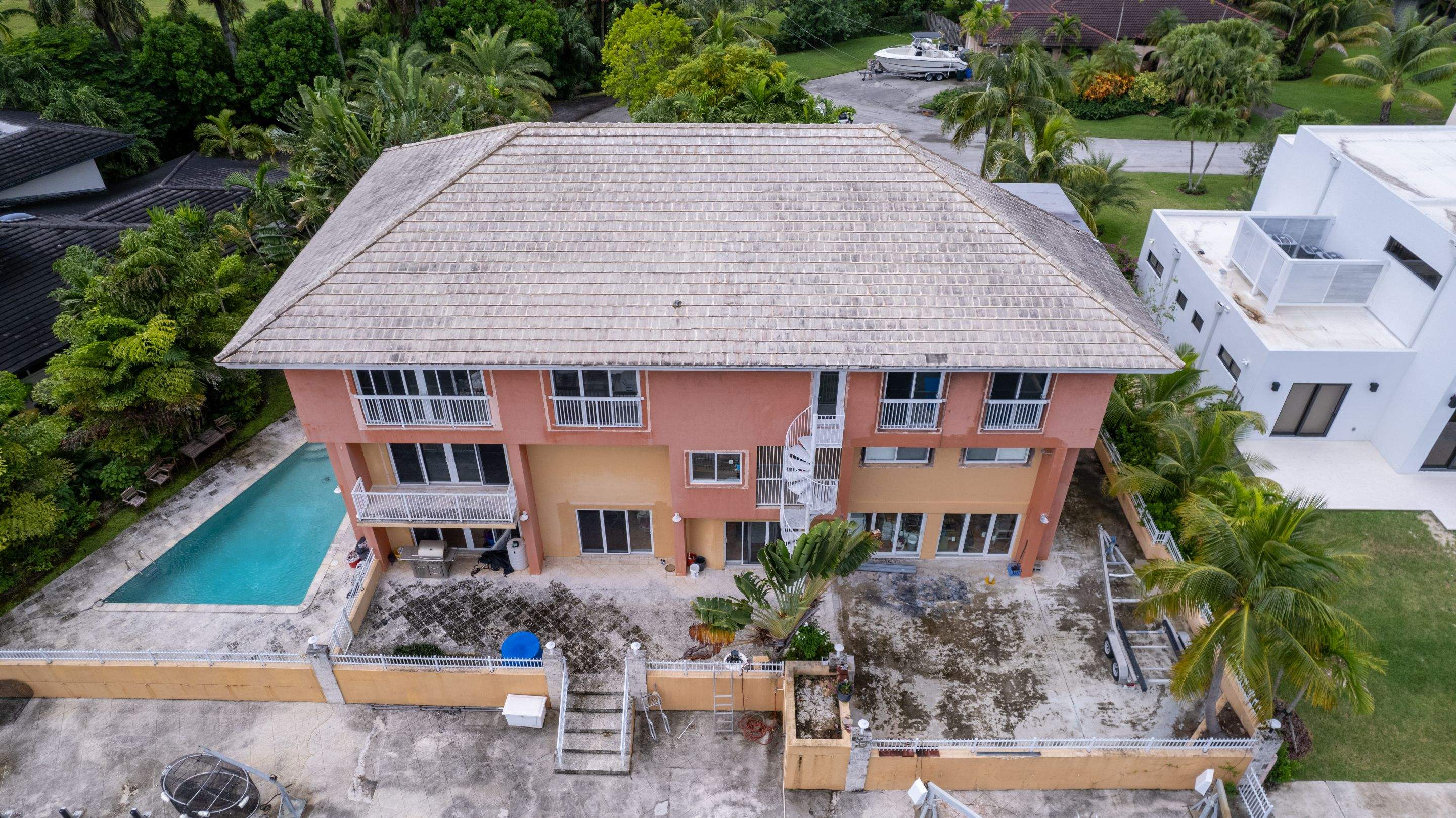 Metal Roof - Aluminum - Slate Gray by Istueta Roofing
