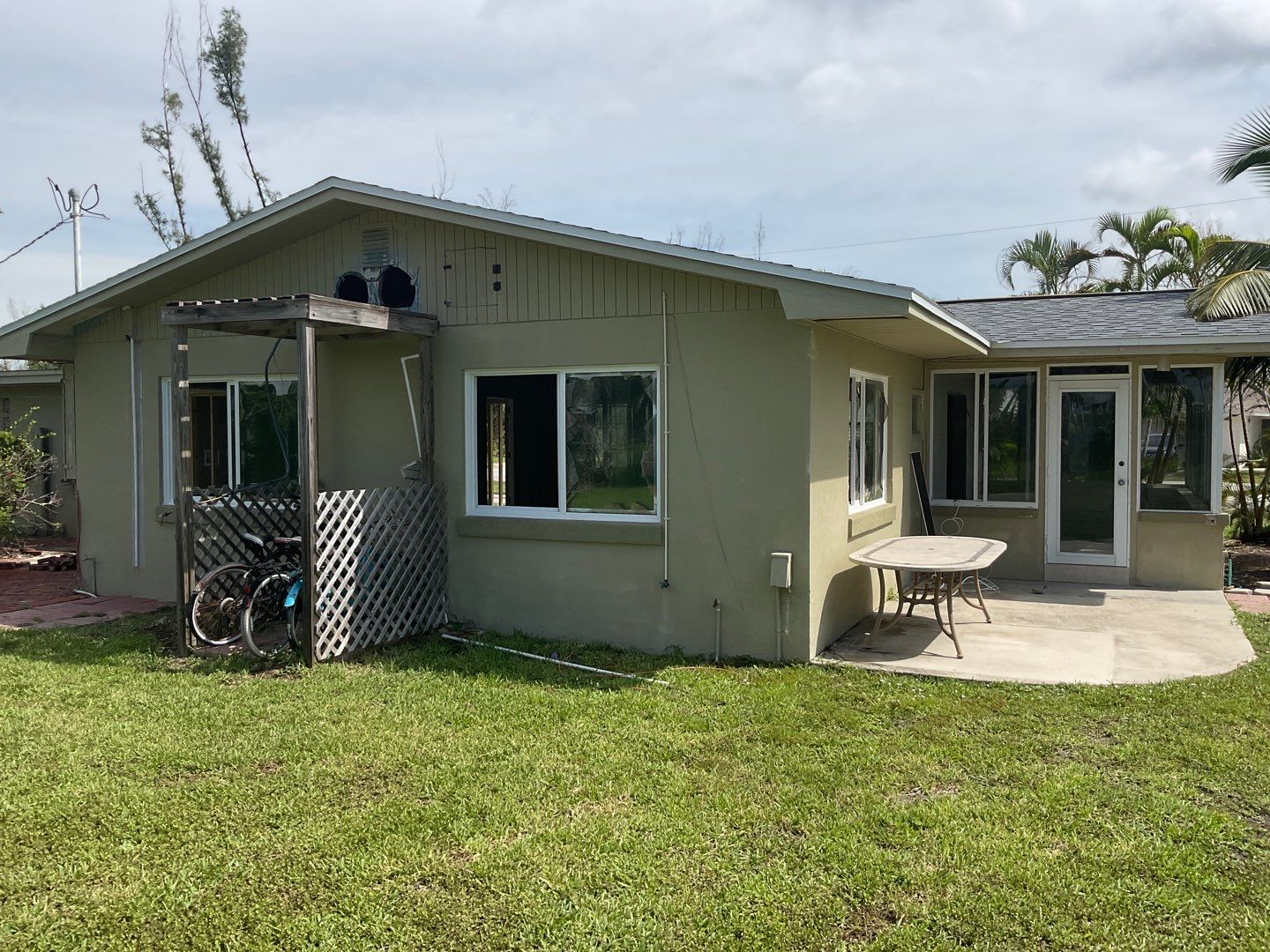 White Vinyl Soffit and Fascia Installation in Sanibel FL by Gutter Professors