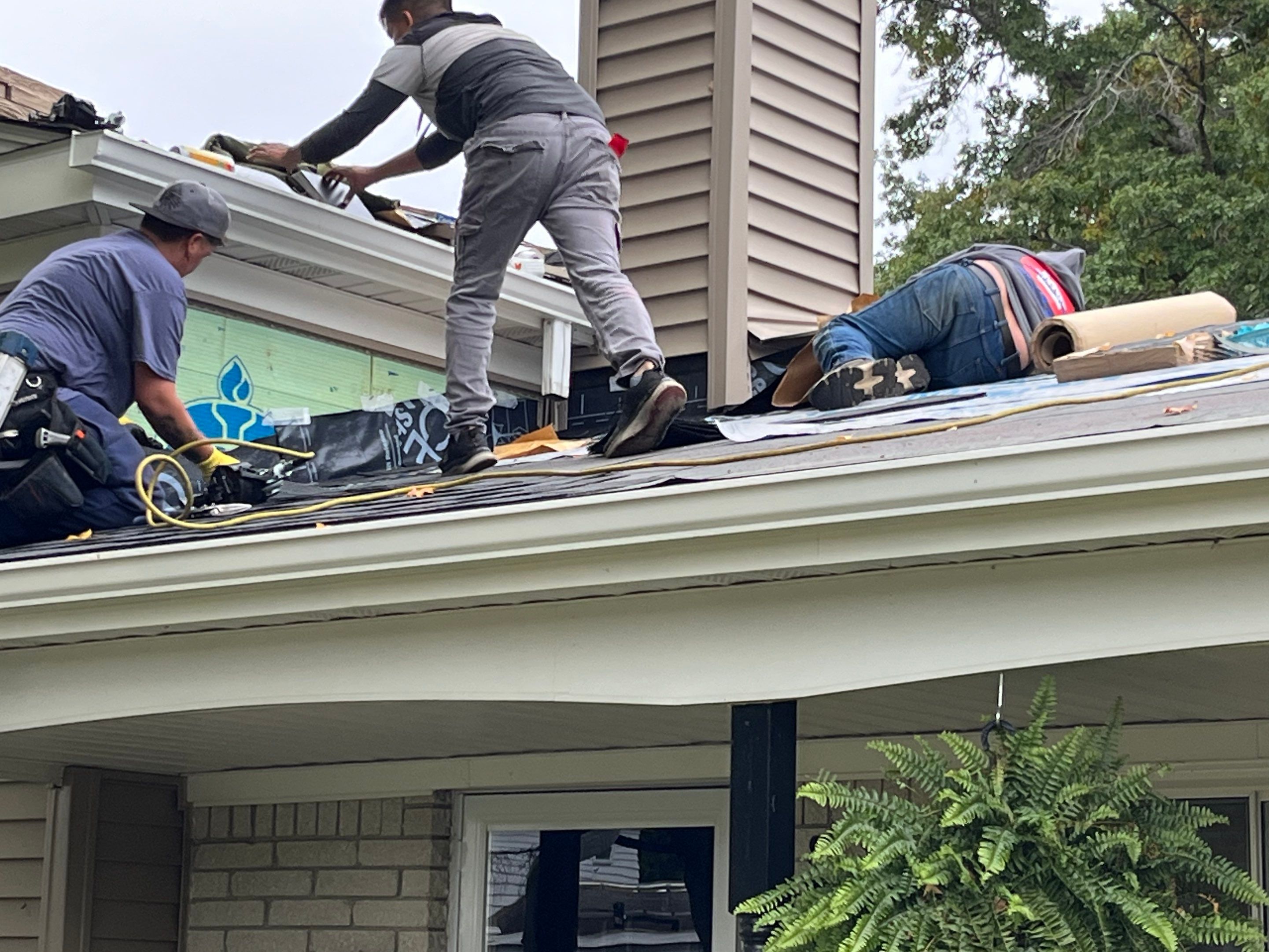 Roof Replacement using CertainTeed Landmark by 180 Contractors