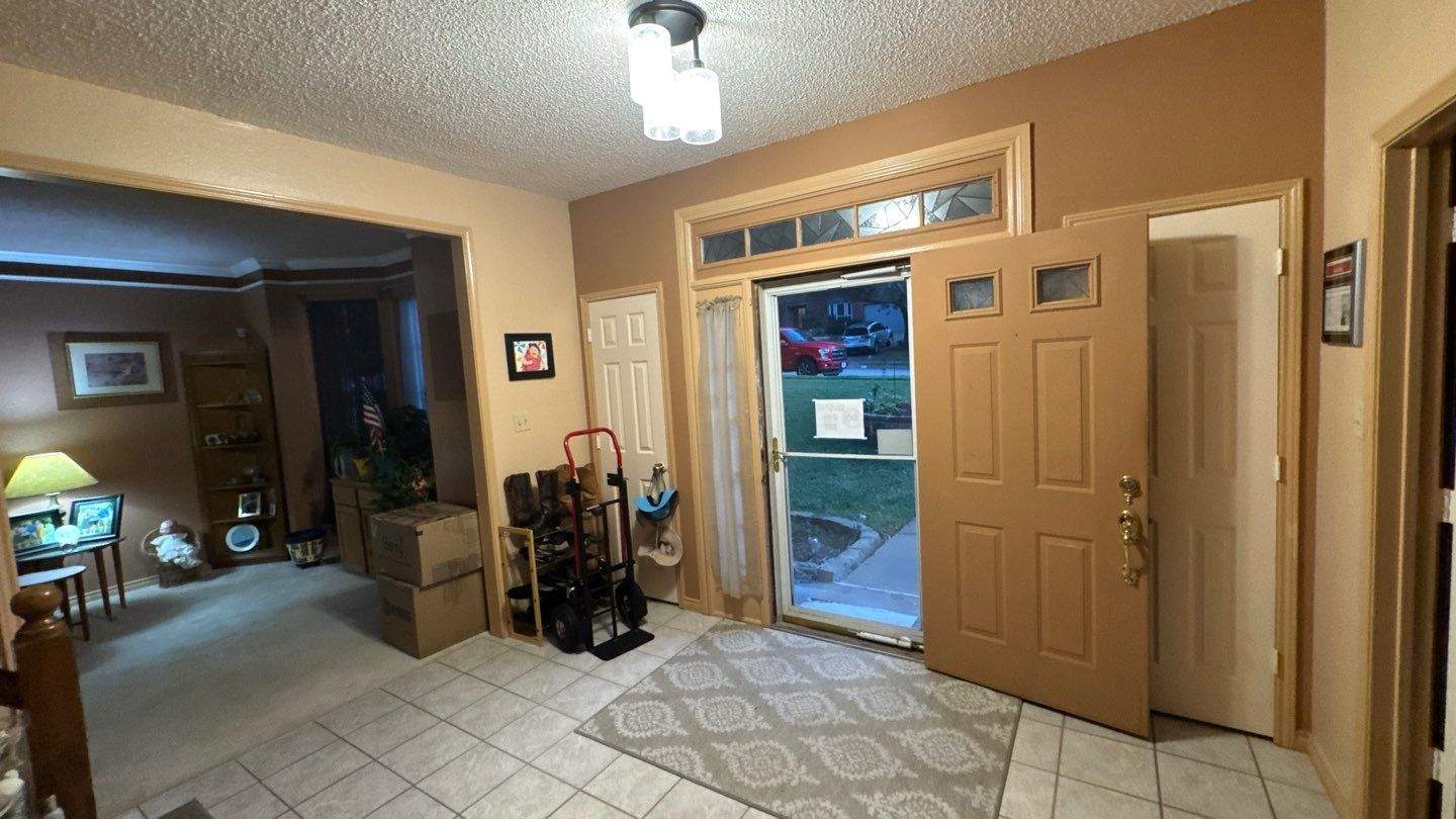 Interior Painting prior to Listing on the Market by Nomad Painting