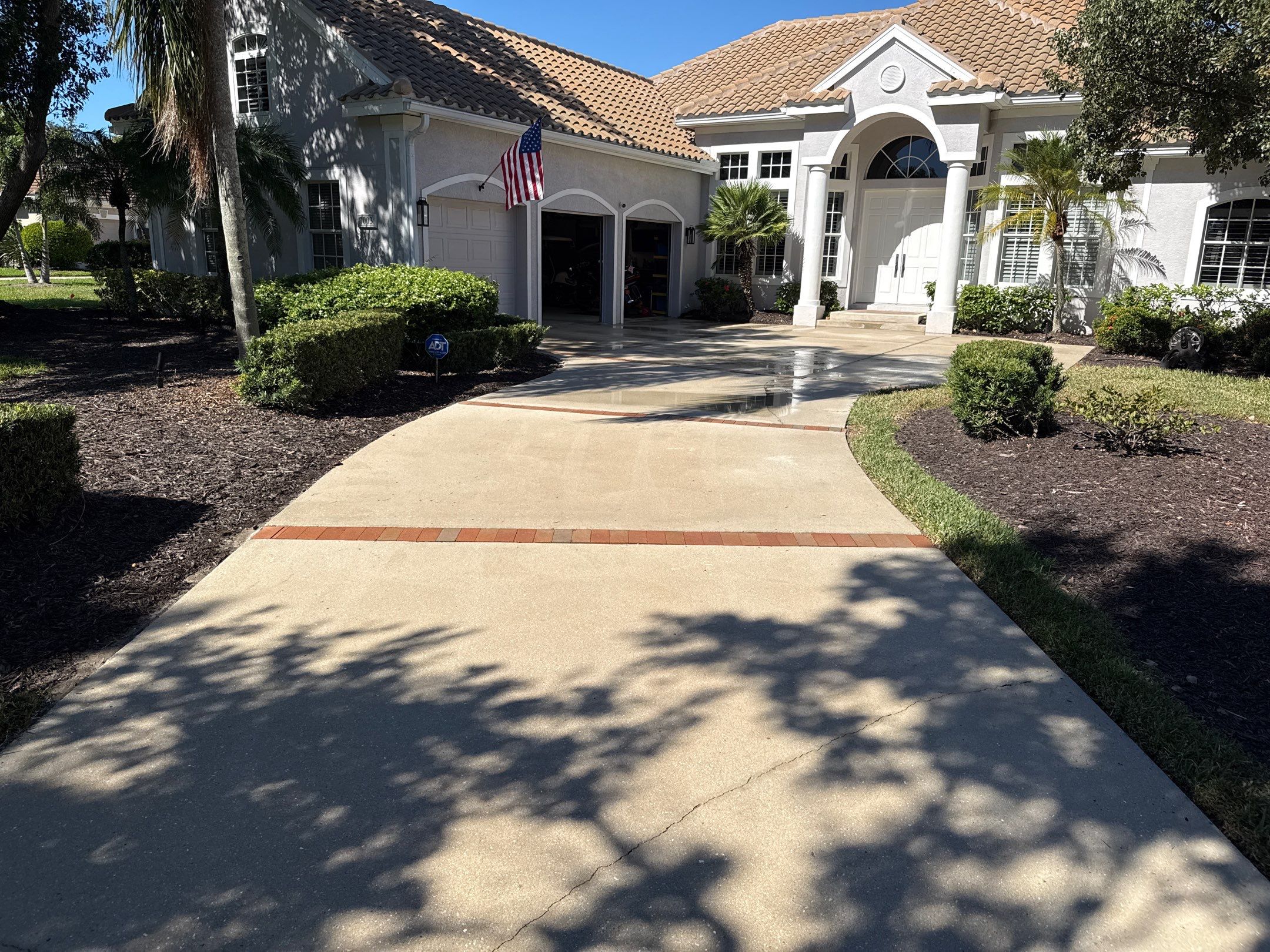 House Wash, Pool Deck & Screen Enclosure Cleaning | University Park, Sarasota FL by Sunshine AquaWash