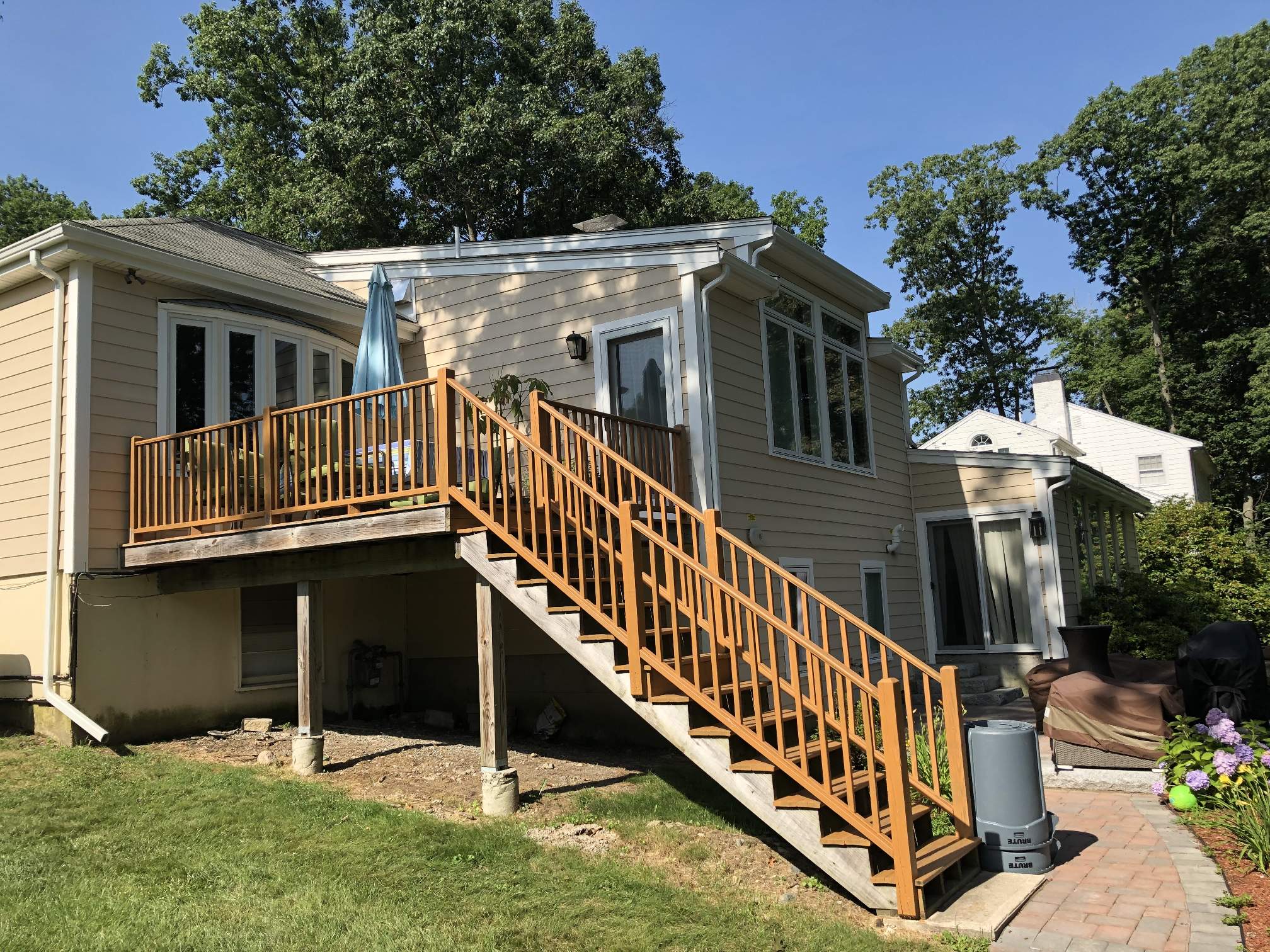 Siding Installation using Everlast Composite Siding by UBrothers Construction