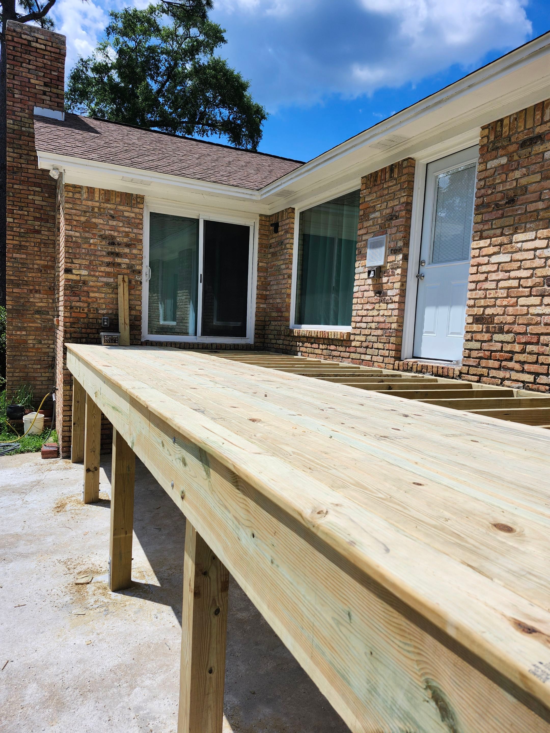 Screen Room w/Deck in Milton by Titan Sunrooms