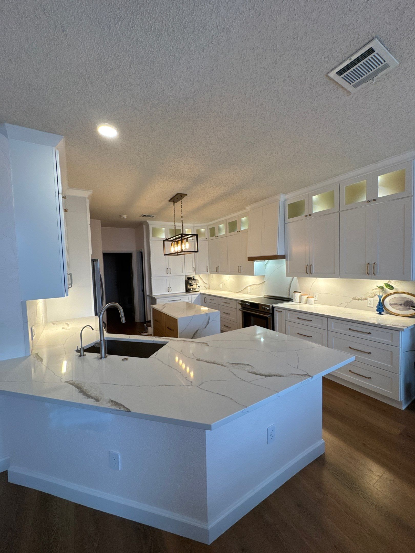 10-Day Luxury Kitchen: Custom Artistry & Waterfall Island Elegance by Tibi Soli LLC